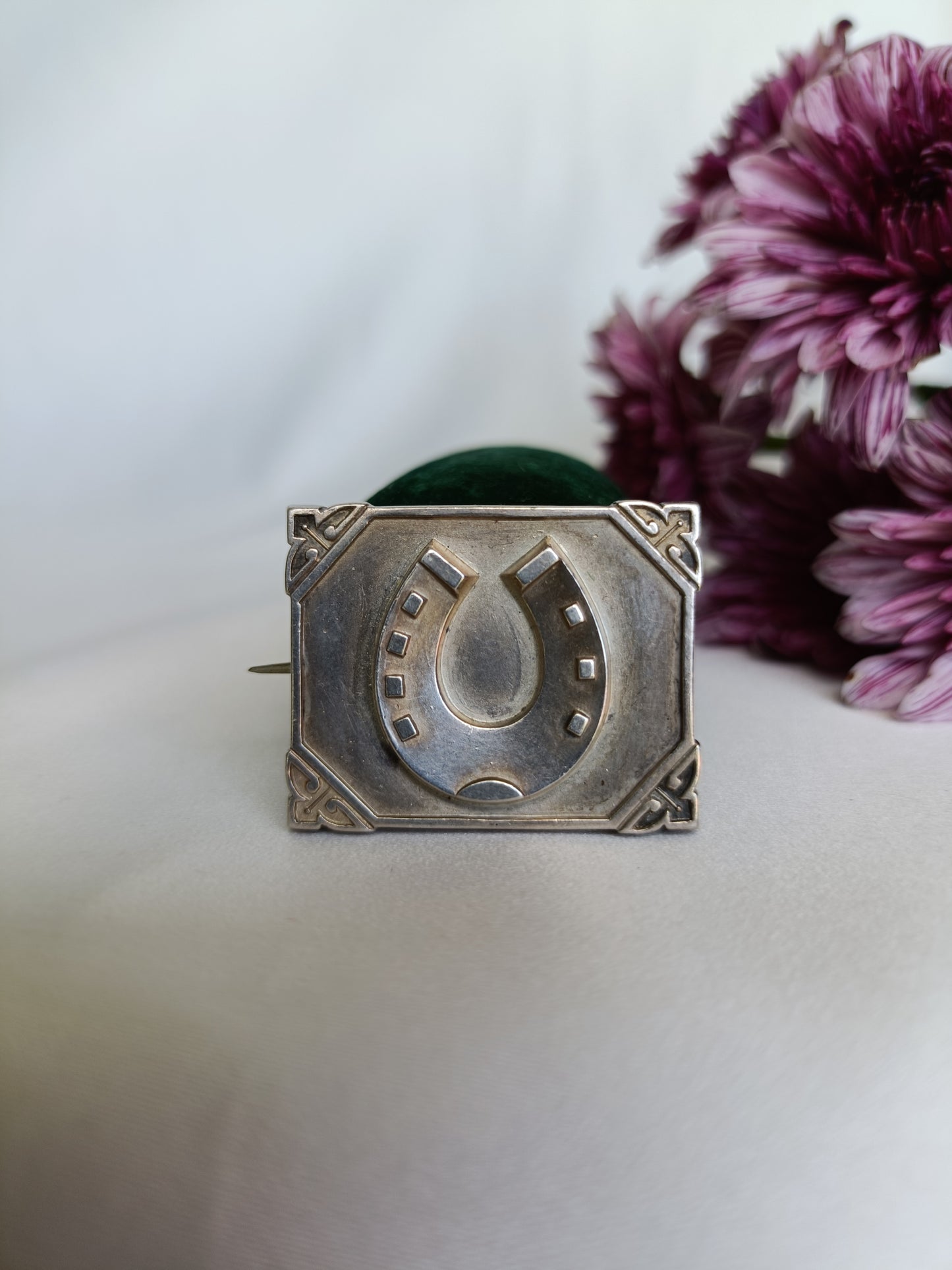 Antique Victorian 1881c English crafted Sterling silver lucky horse shoe brooch