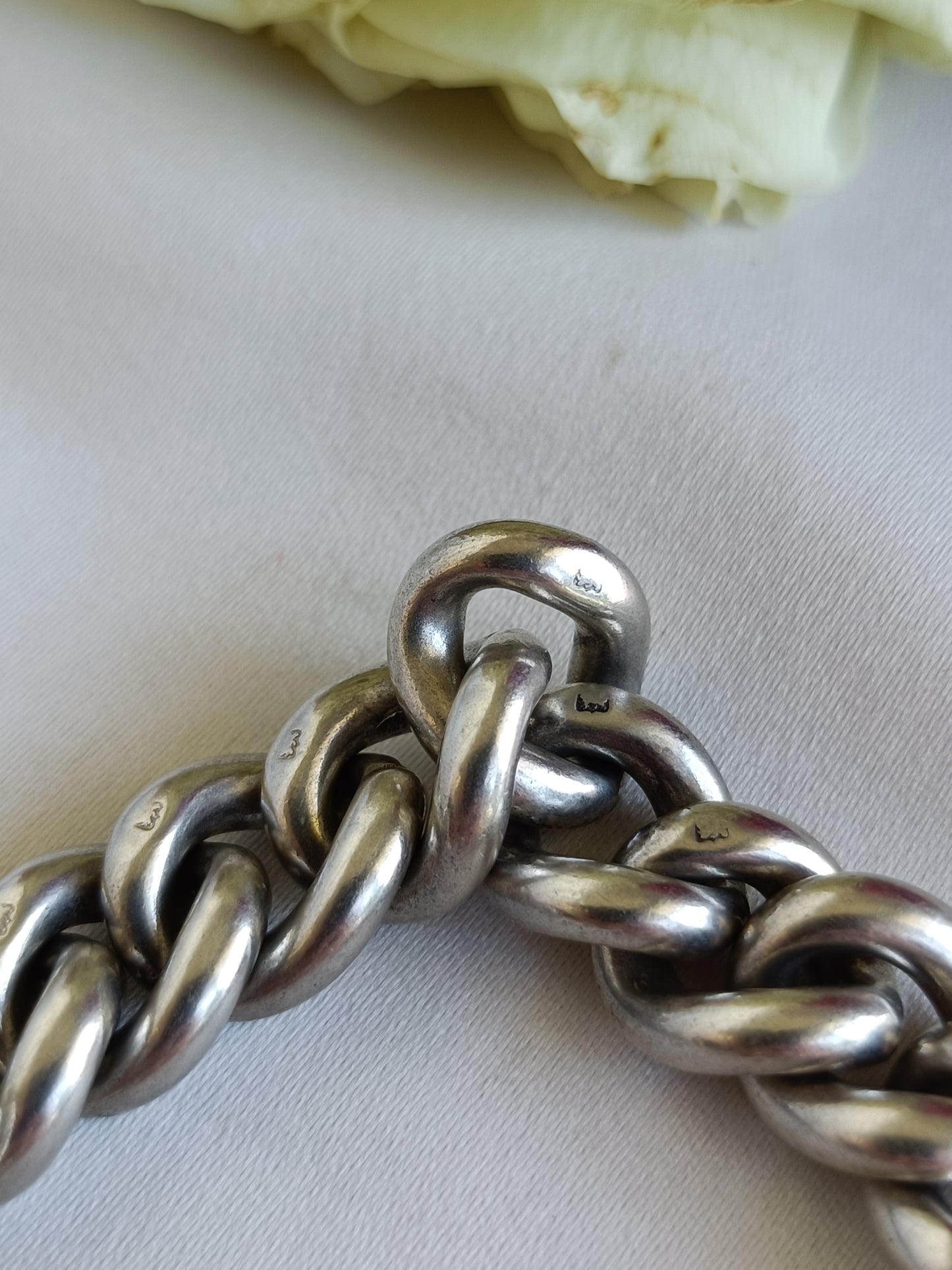 Antique English heavy sterling silver curb link chain bracelet with dog clip closure 22cm