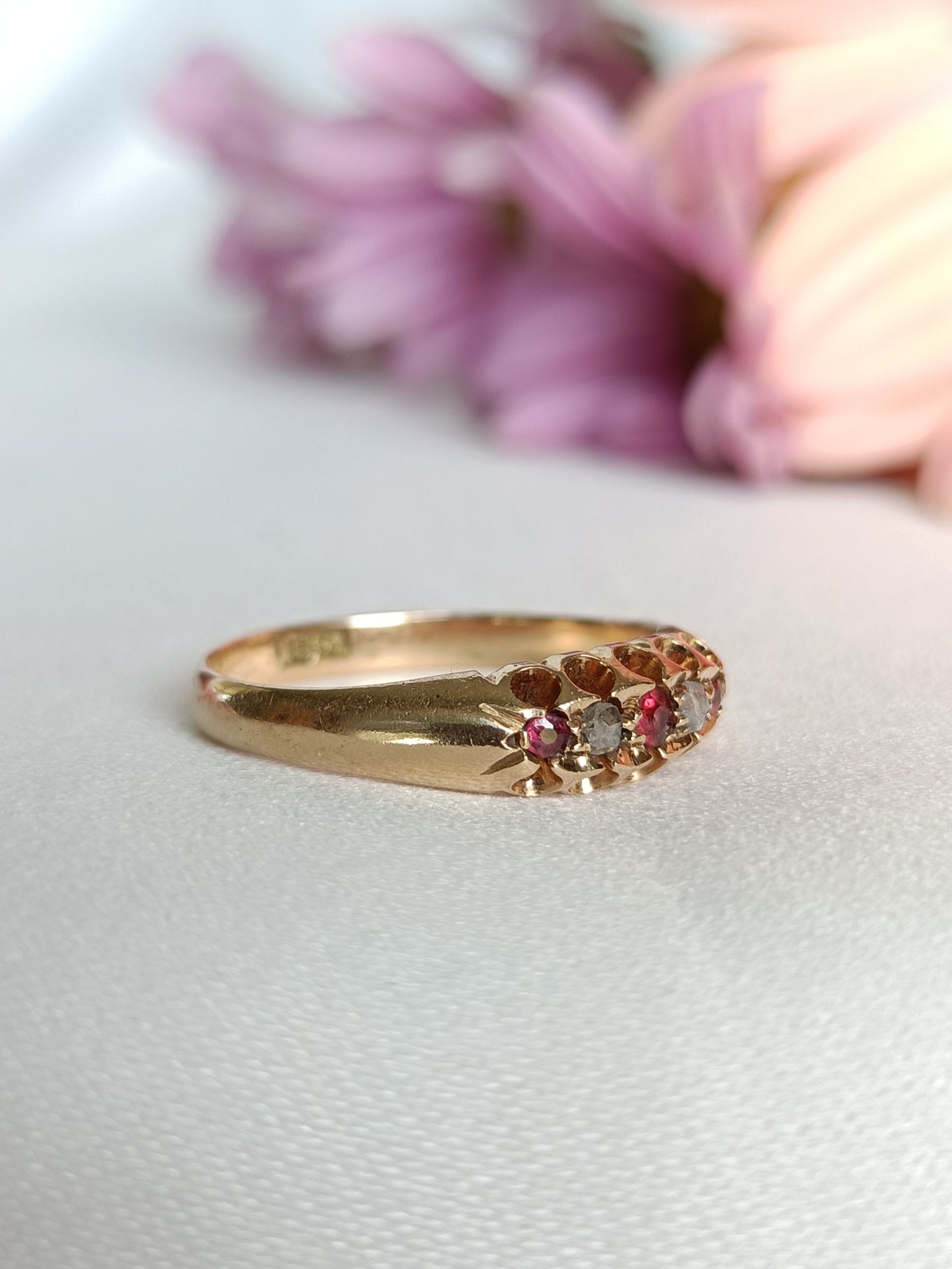 Antique Victorian 15ct yellow gold garnet & diamond 5 stone boat ring size 7 US or N UK