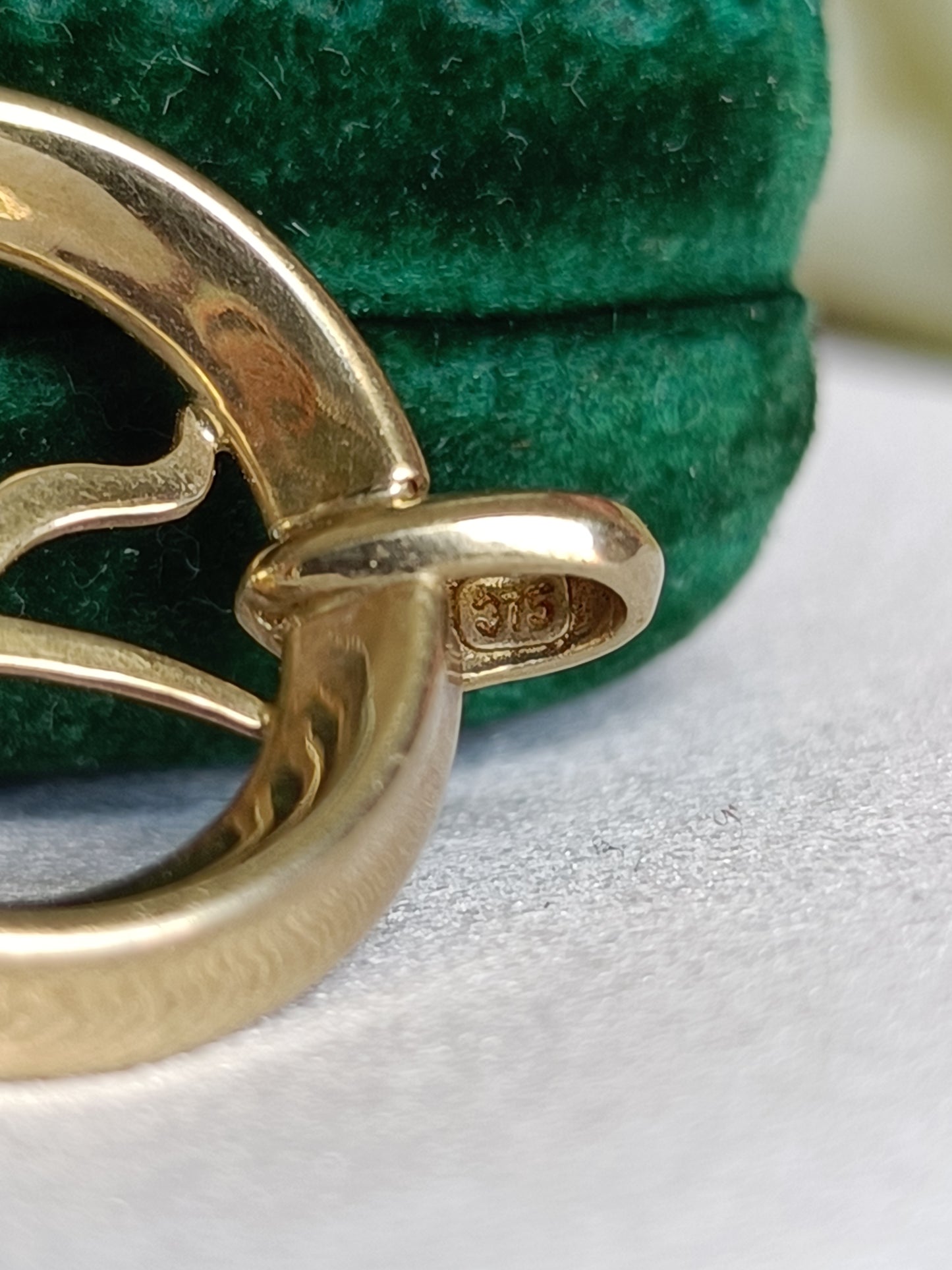 9ct yellow gold & cubic zirconia letter K initial pendant
