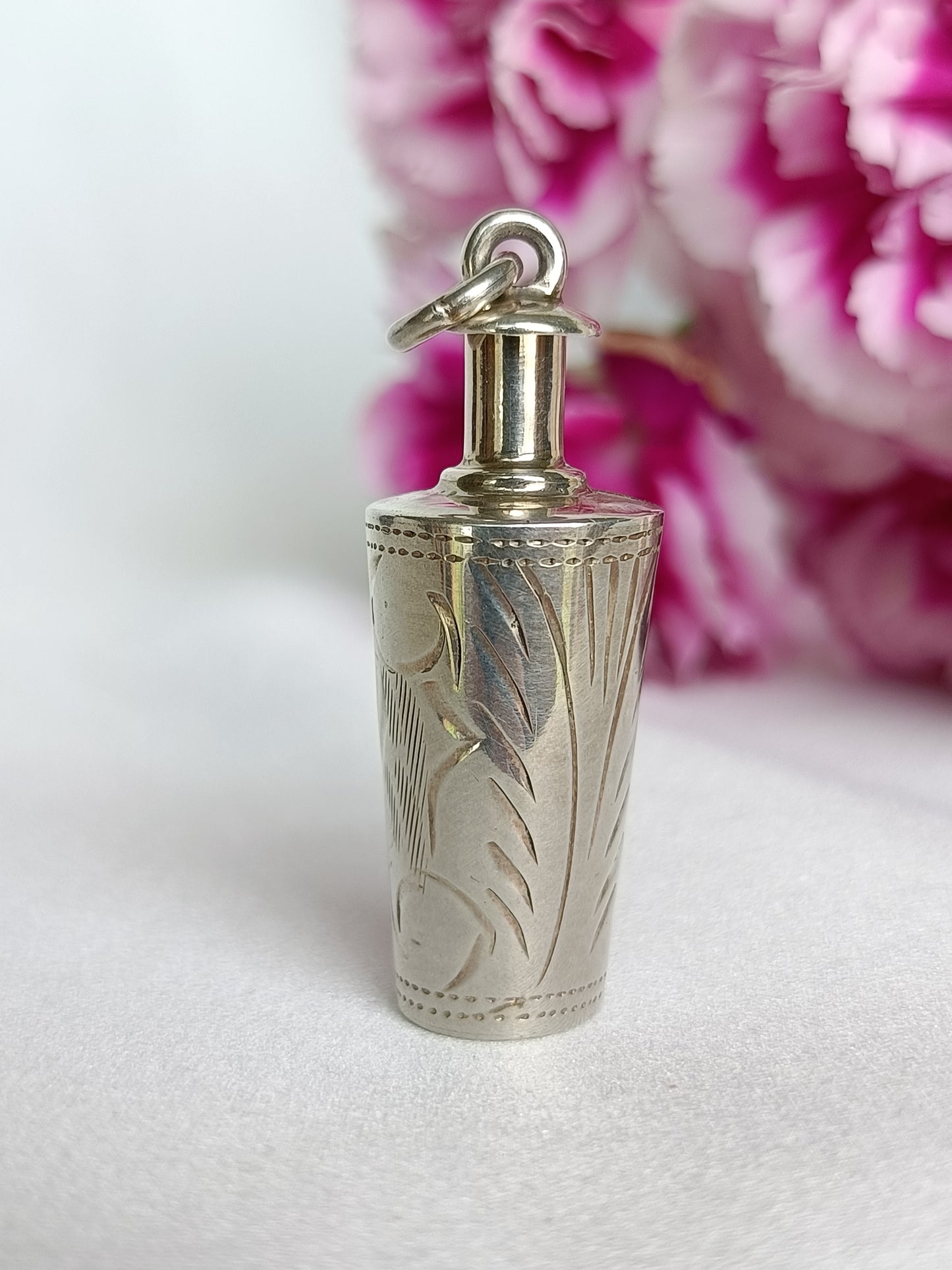 Vintage 925 sterling silver miniature perfume bottle pendant