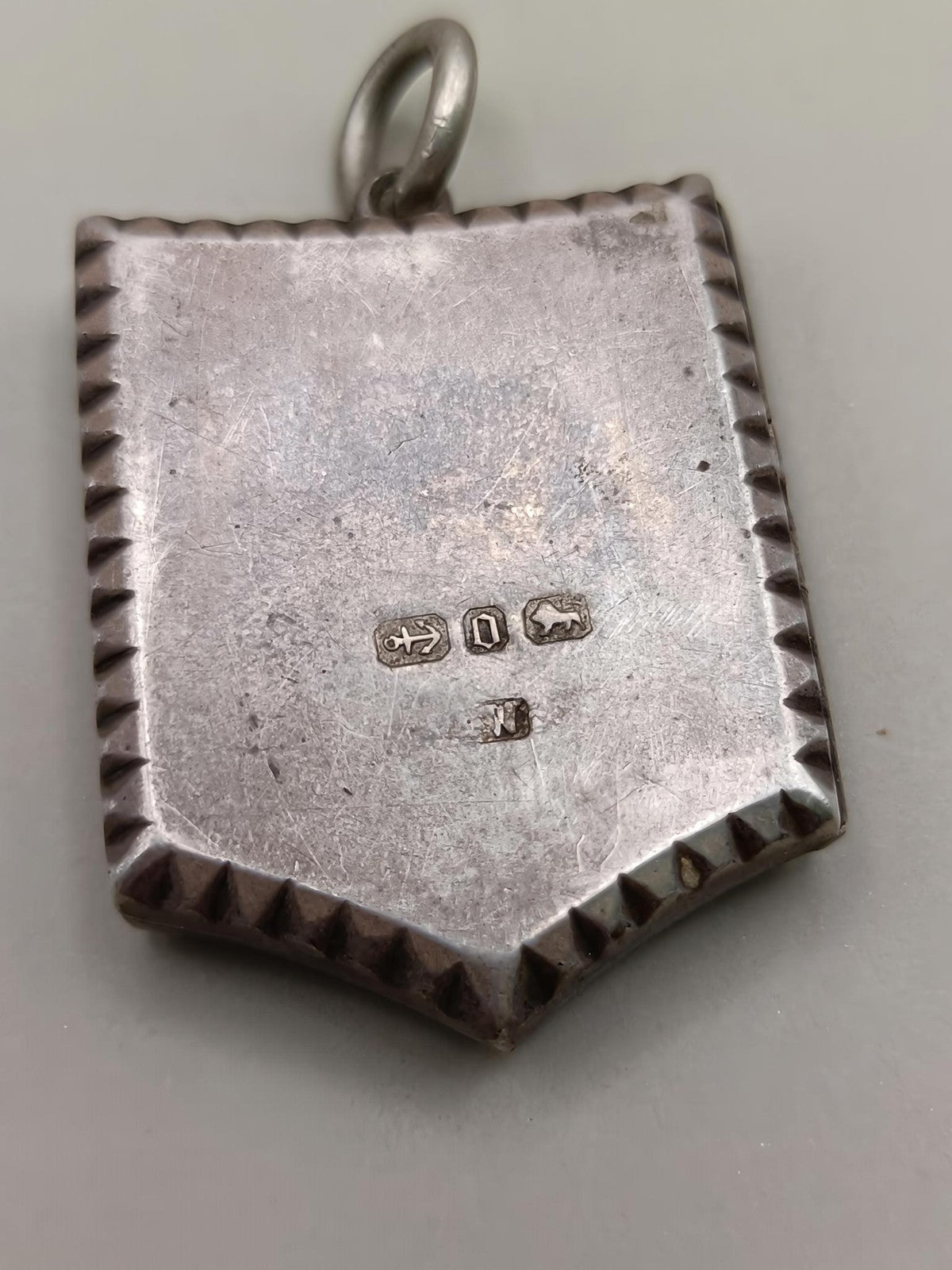 8991685
