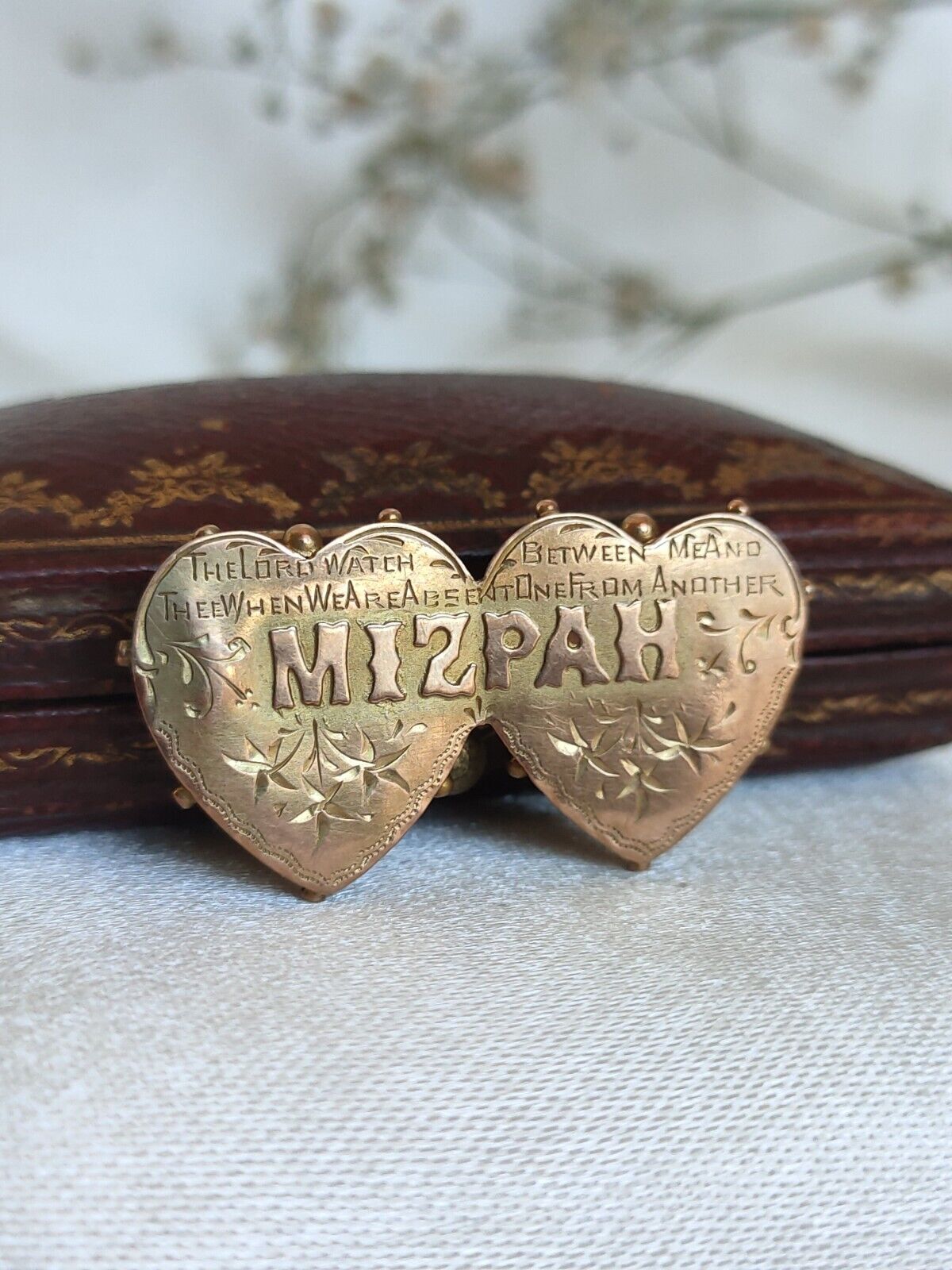 Antique 9ct Gold Double Heart Mizpah Brooch