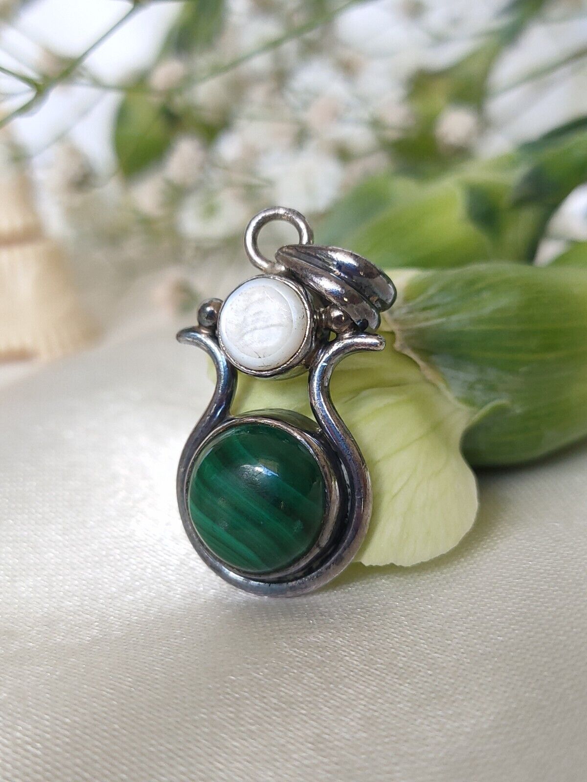 Vintage 925 Sterling Silver Malachite & Selenite Pendant