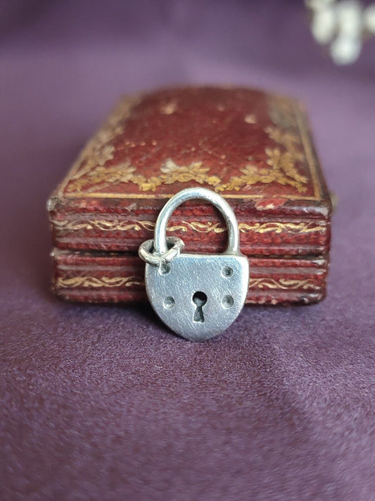 Vintage 925 Sterling Silver Solid Padlock Charm Or Small Pendant