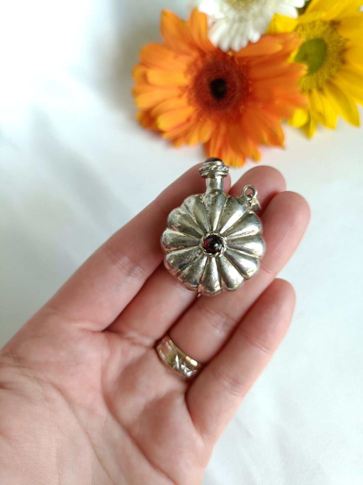 Vintage sterling silver daisy miniature perfume bottle pendant