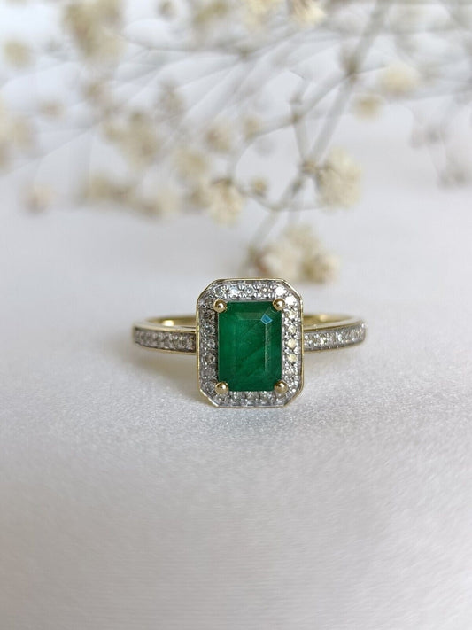 Contemporary 9ct Yellow Gold Natural Emerald & .15ct Diamond Ring Size 8 Or P