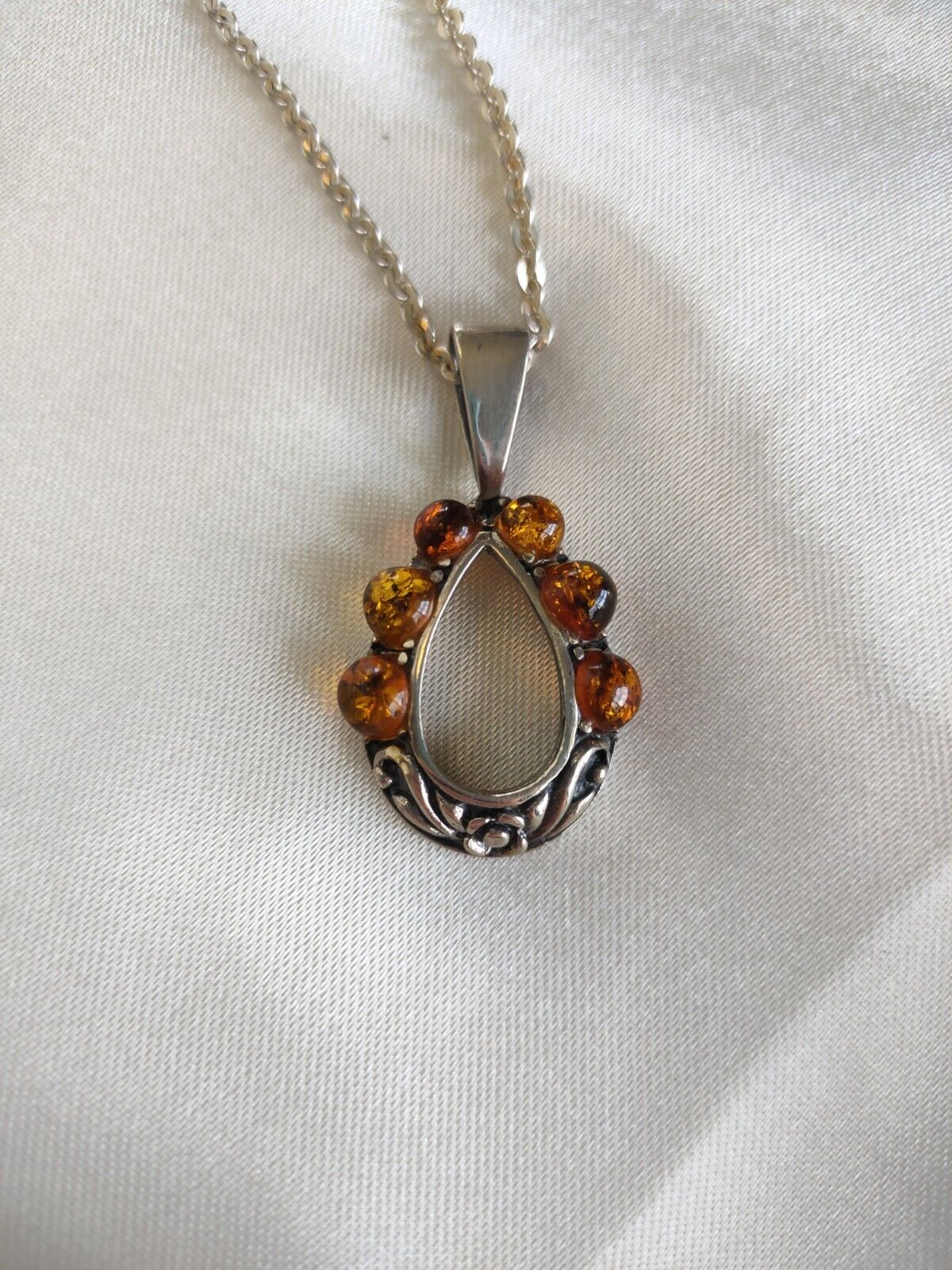 Vintage 925 Sterling Silver Floral Amber Tear Drop Pendant