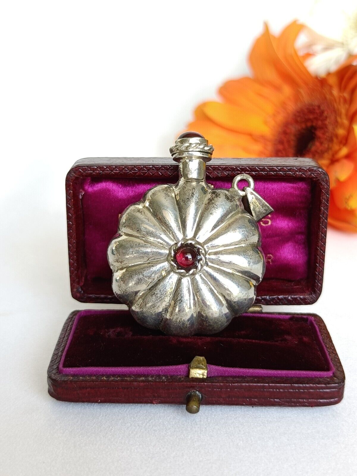 Vintage sterling silver daisy miniature perfume bottle pendant