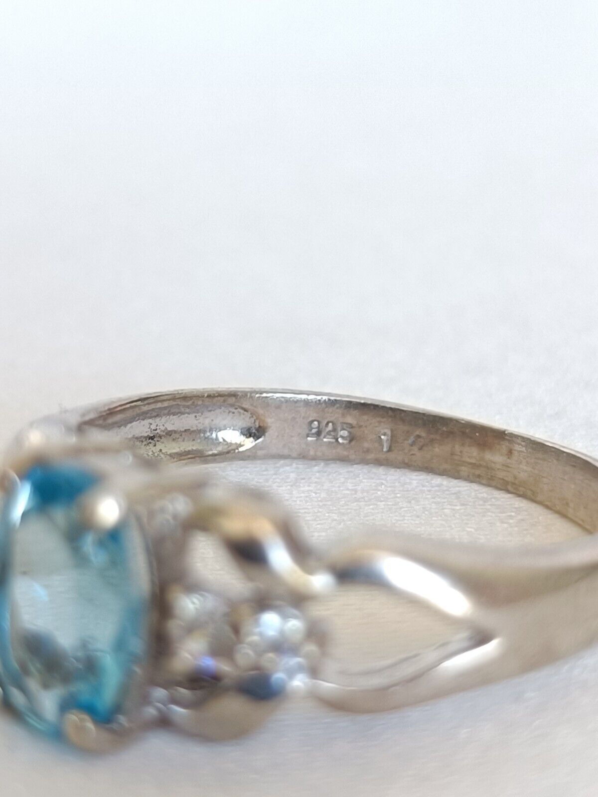 925 Sterling Silver & Blue Topaz Ring Size 4 3/4 US