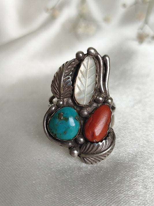 Vintage 925 Sterling Silver Turquoise Coral & Mother Of Pearl Ring Size 8 Or P