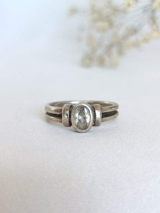 Vintage 925 Sterling Silver & Cubic zirconia Solitaire Ring Size 5 1/2 US Or K UK