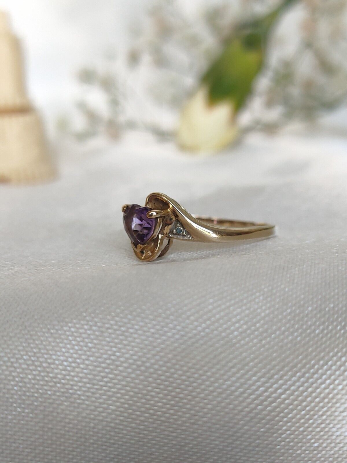 Gorgeous Solid 9ct Yellow Gold & Amethyst Heart Dress Ring Size 6 1/2 Or M