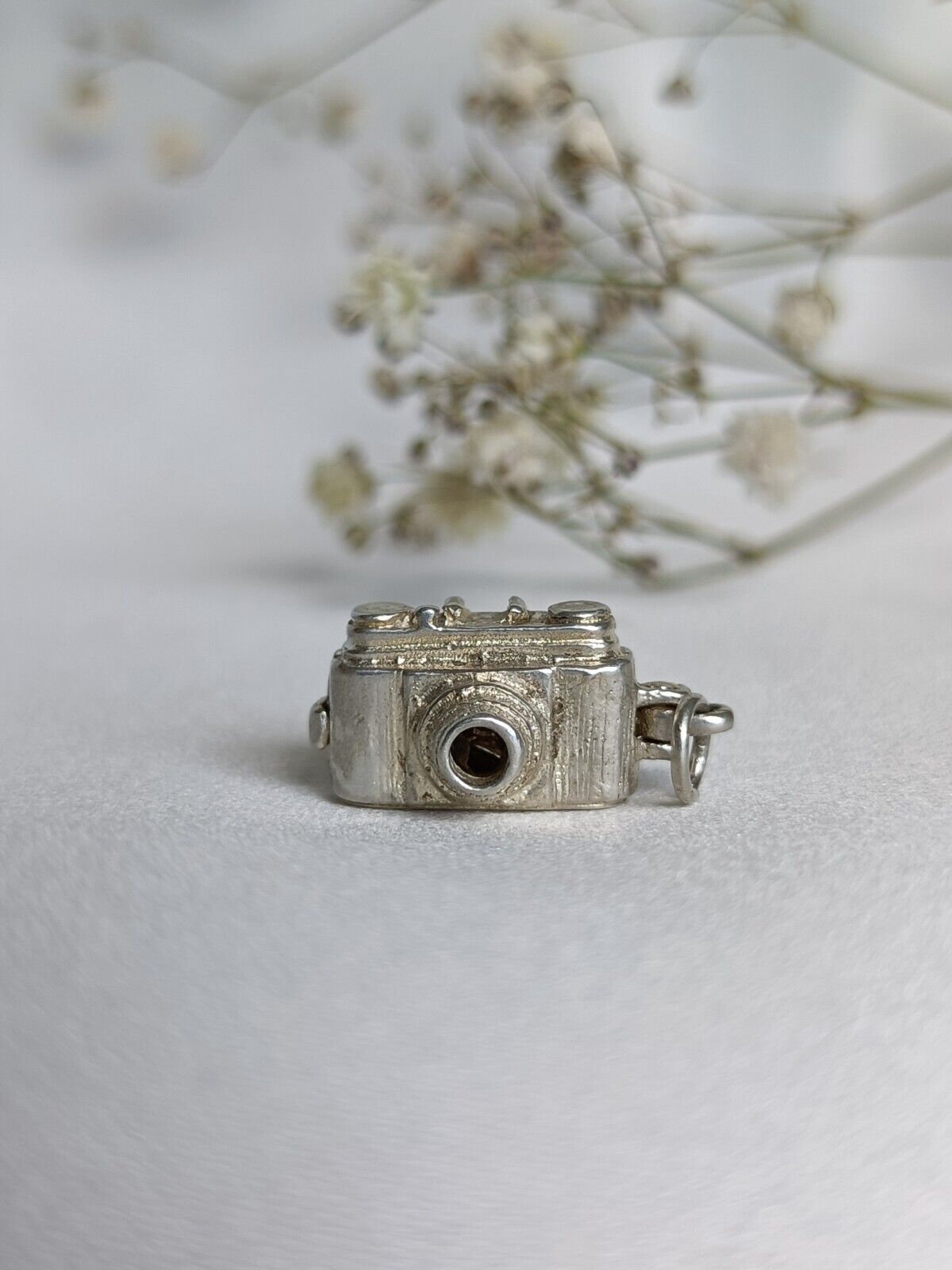 Vintage Sterling Silver Opening Camera Charm Or Small Pendant