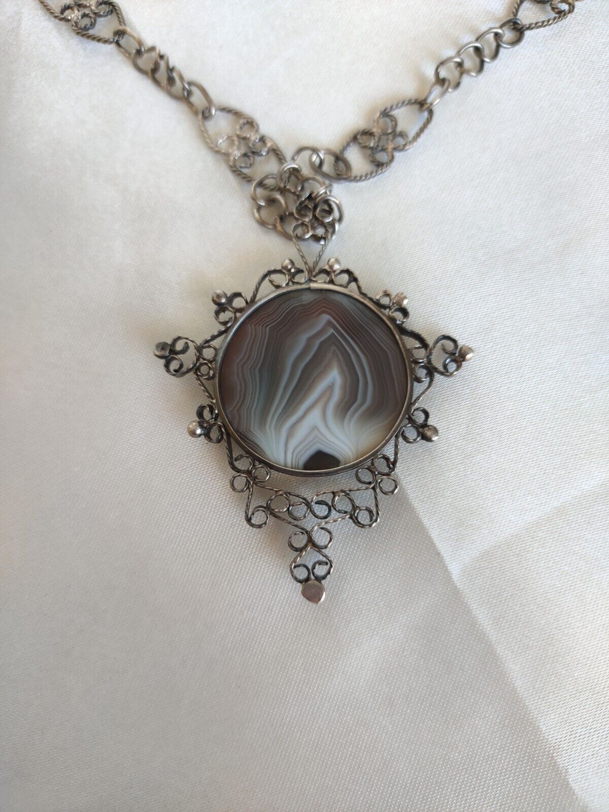 Vintage Hand Crafted Sterling Silver & Banded Agate Pendant & Fancy Link Chain