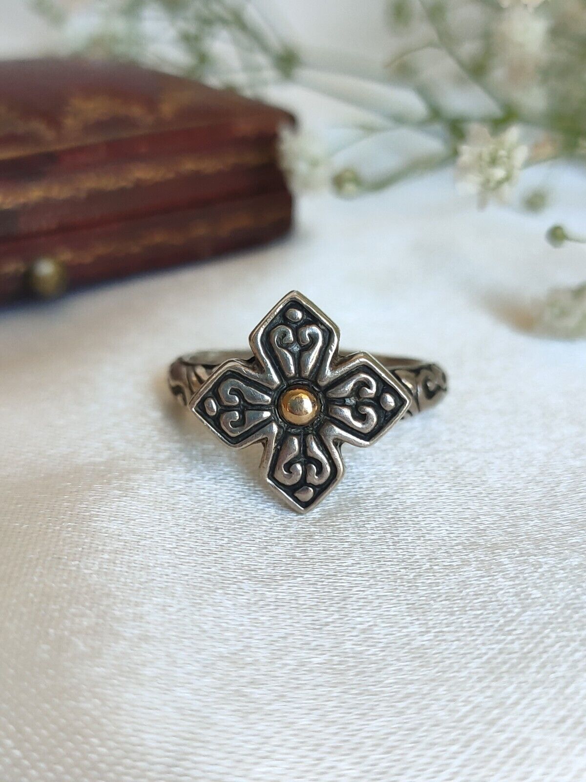 Beautiful 925 Sterling Silver & 18ct  Gold Cross Statement Ring Size N Or 7