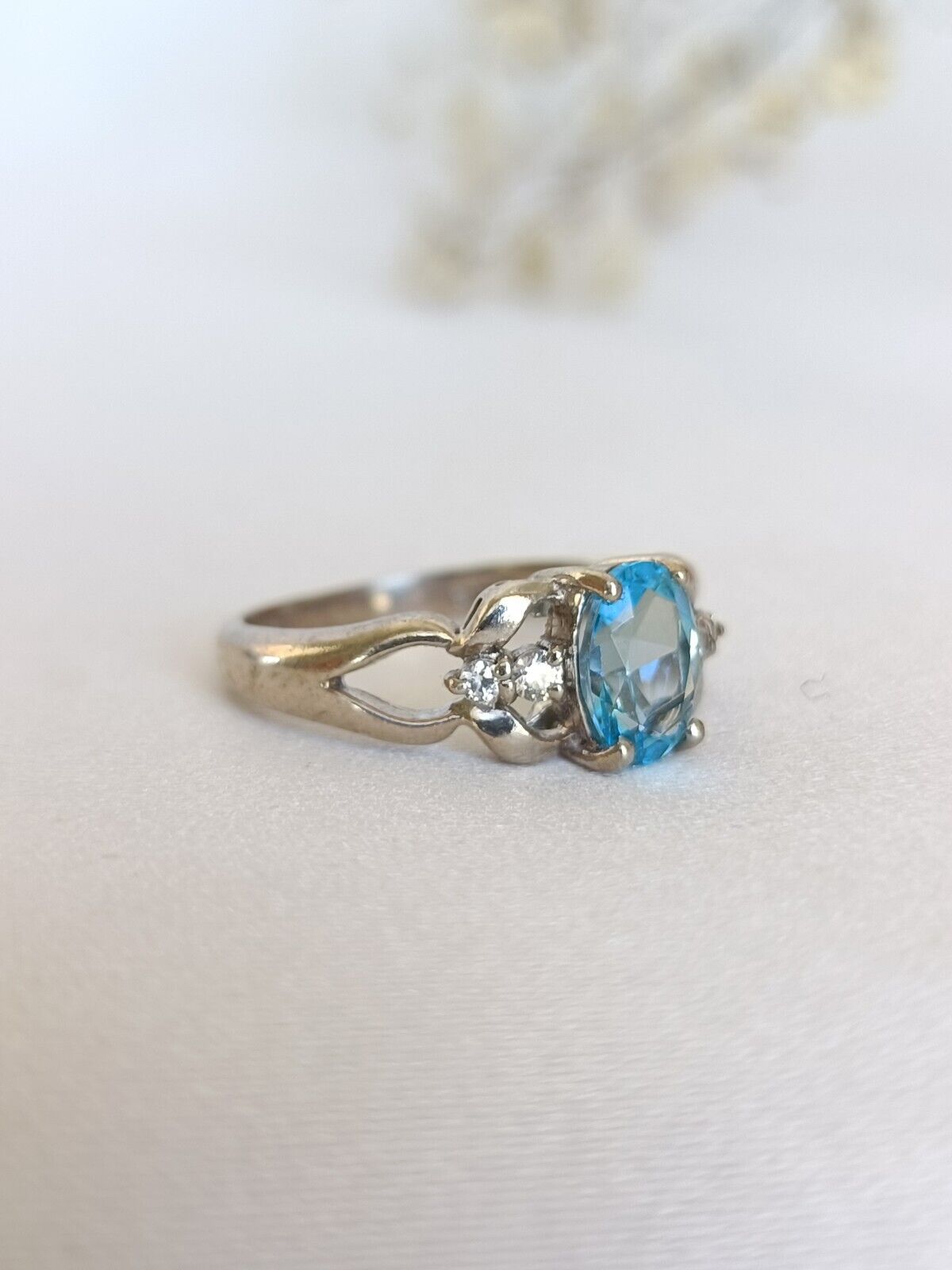 925 Sterling Silver & Blue Topaz Ring Size 4 3/4 US