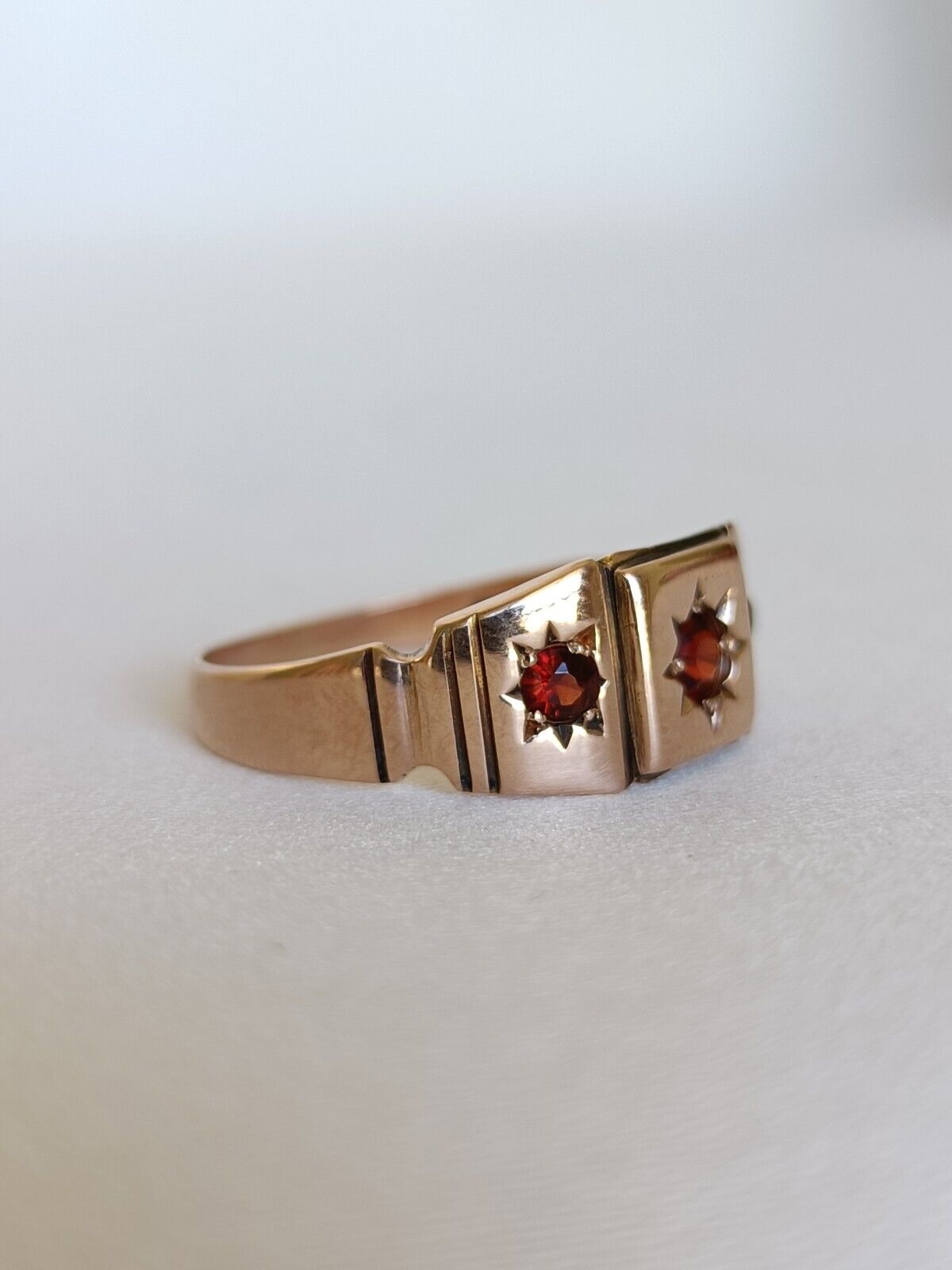 Antique Australian 9ct Rose Gold & Garnet Star set Dress Ring Size 8 1/4 Or P