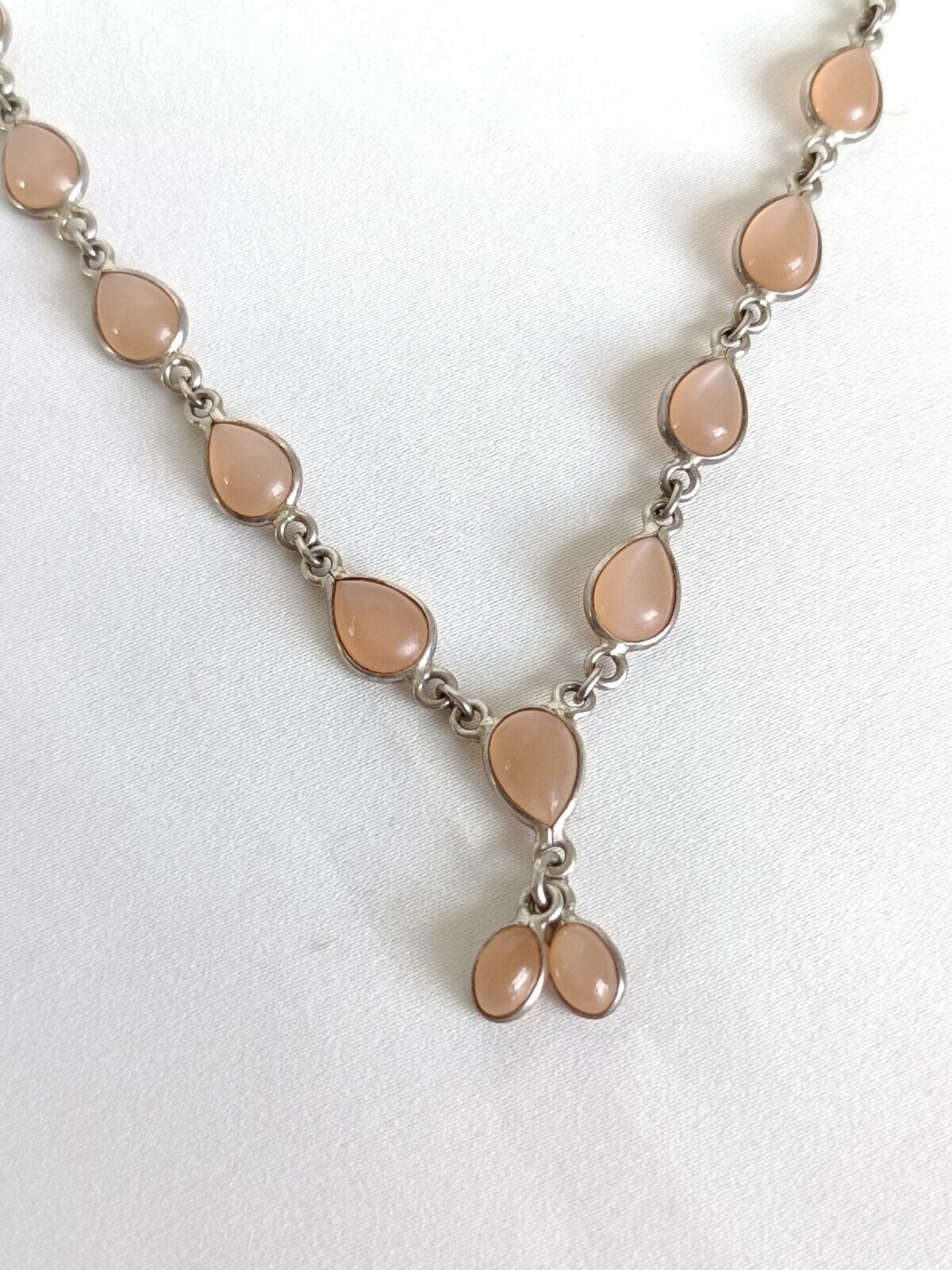 Vintage 925 Sterling Silver & Peach Moonstone Necklace 43cm