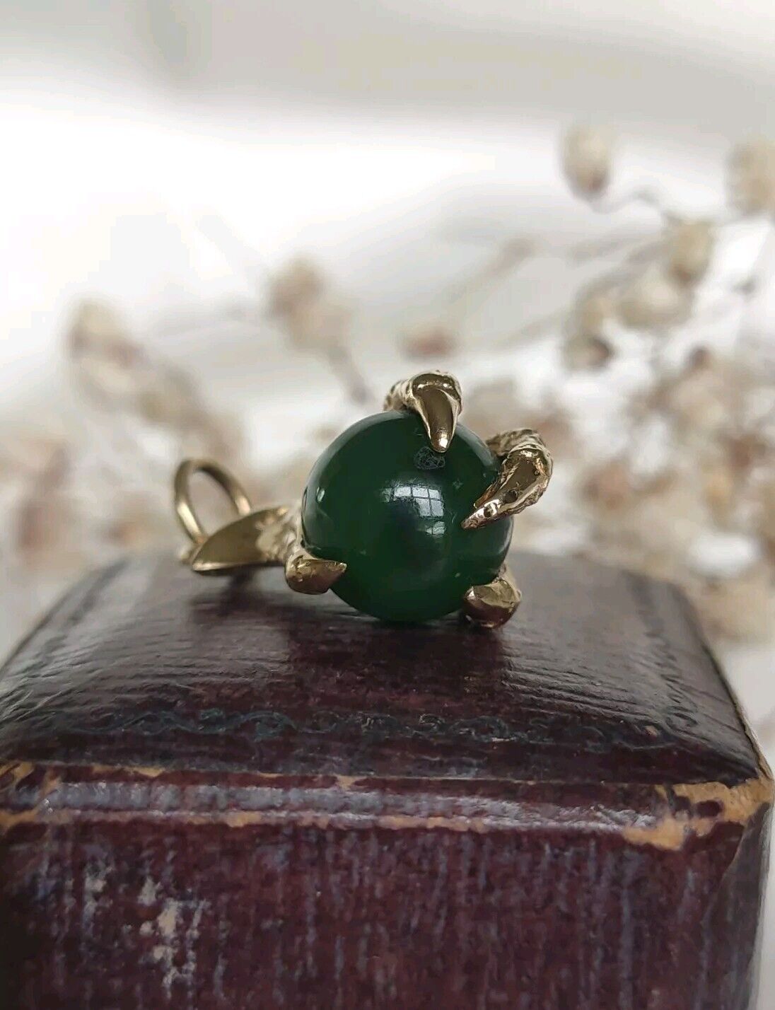 9ct Yellow Gold & Green Nephrite Jade Lucky Eagle Foot Tallon Pendant