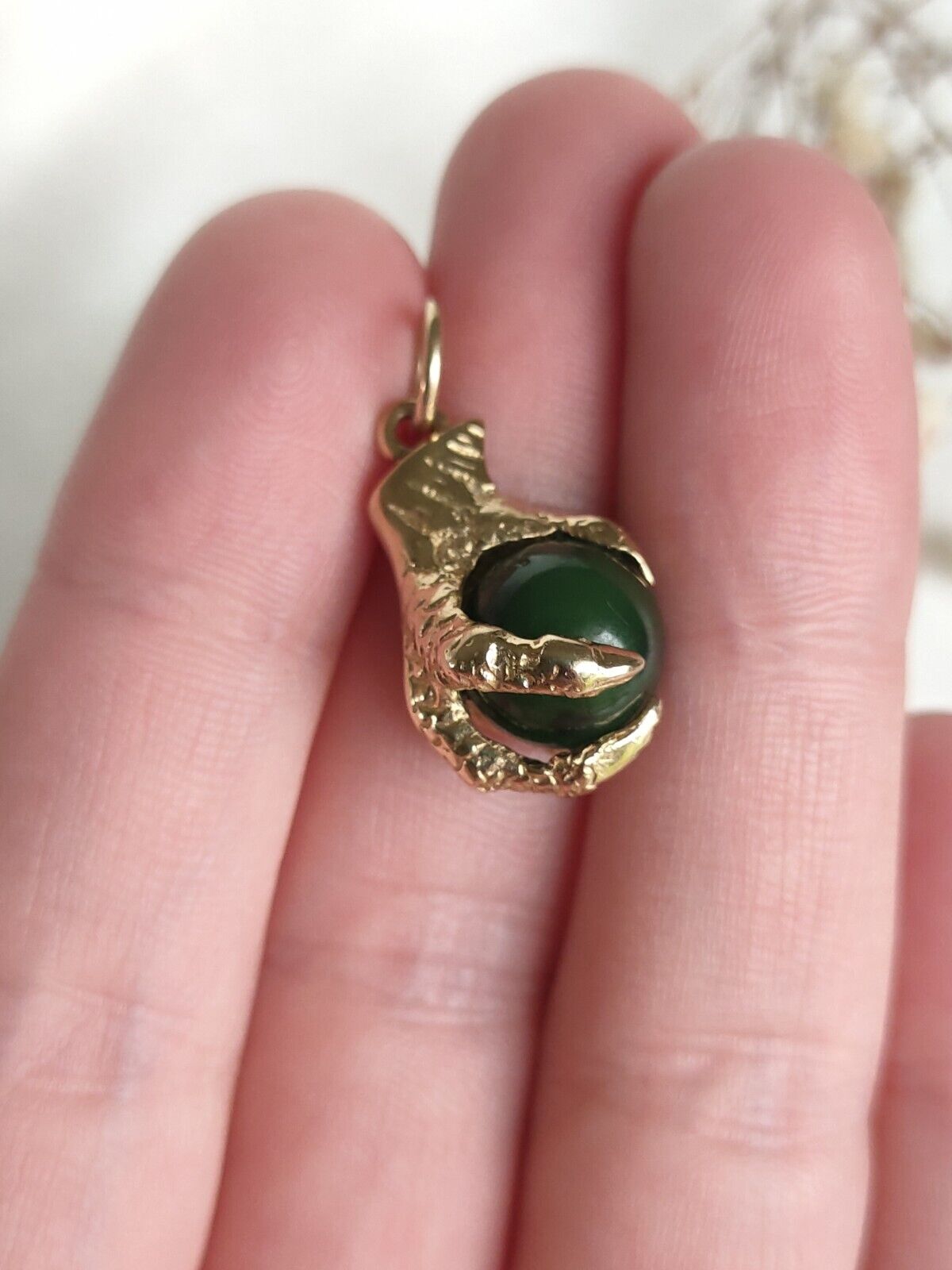 9ct Yellow Gold & Green Nephrite Jade Lucky Eagle Foot Tallon Pendant