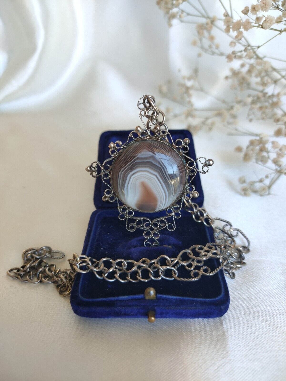 Vintage Hand Crafted Sterling Silver & Banded Agate Pendant & Fancy Link Chain