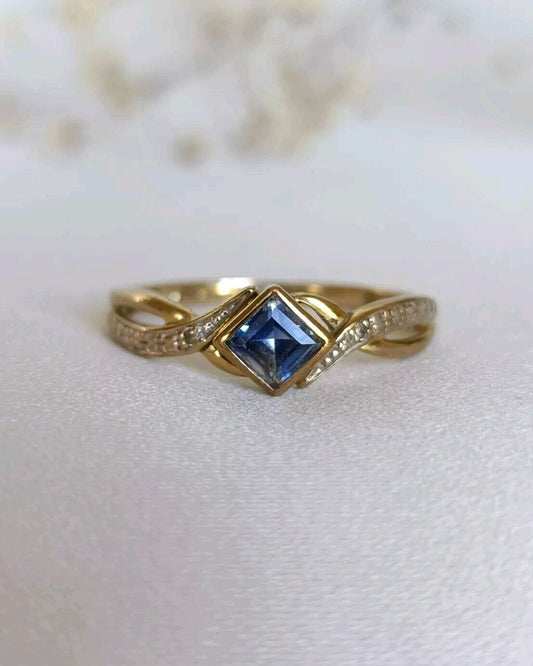 Contemporary 9ct Yellow Gold Sapphire & Diamond Ring Size 7 US Or N UK