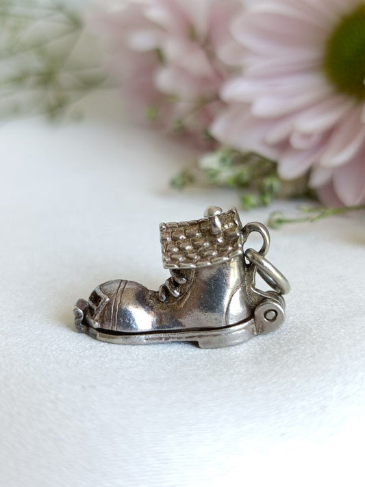 Vintage Sterling Silver The Old Woman Who Lived In A Shoe Rhyme Opening Charm