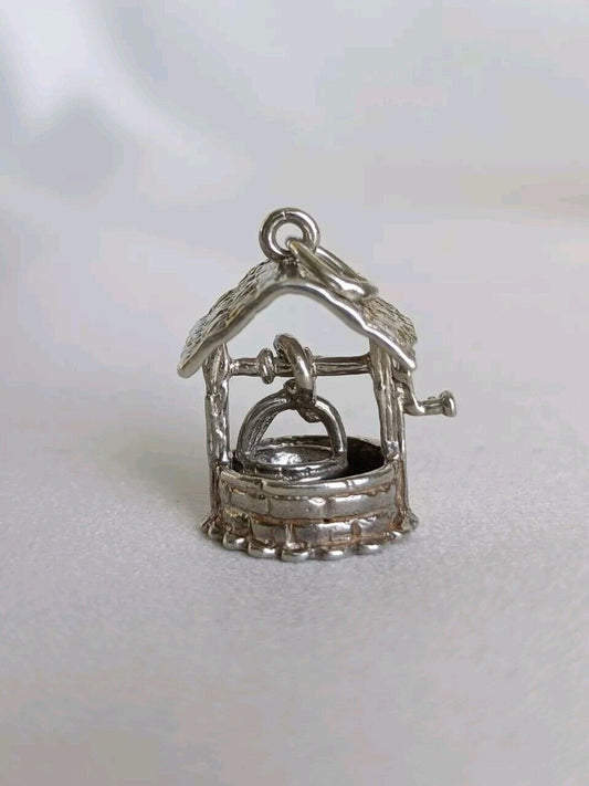 Vintage 925 Sterling Silver Articulated Moving Wishing Well Charm Or Pendant