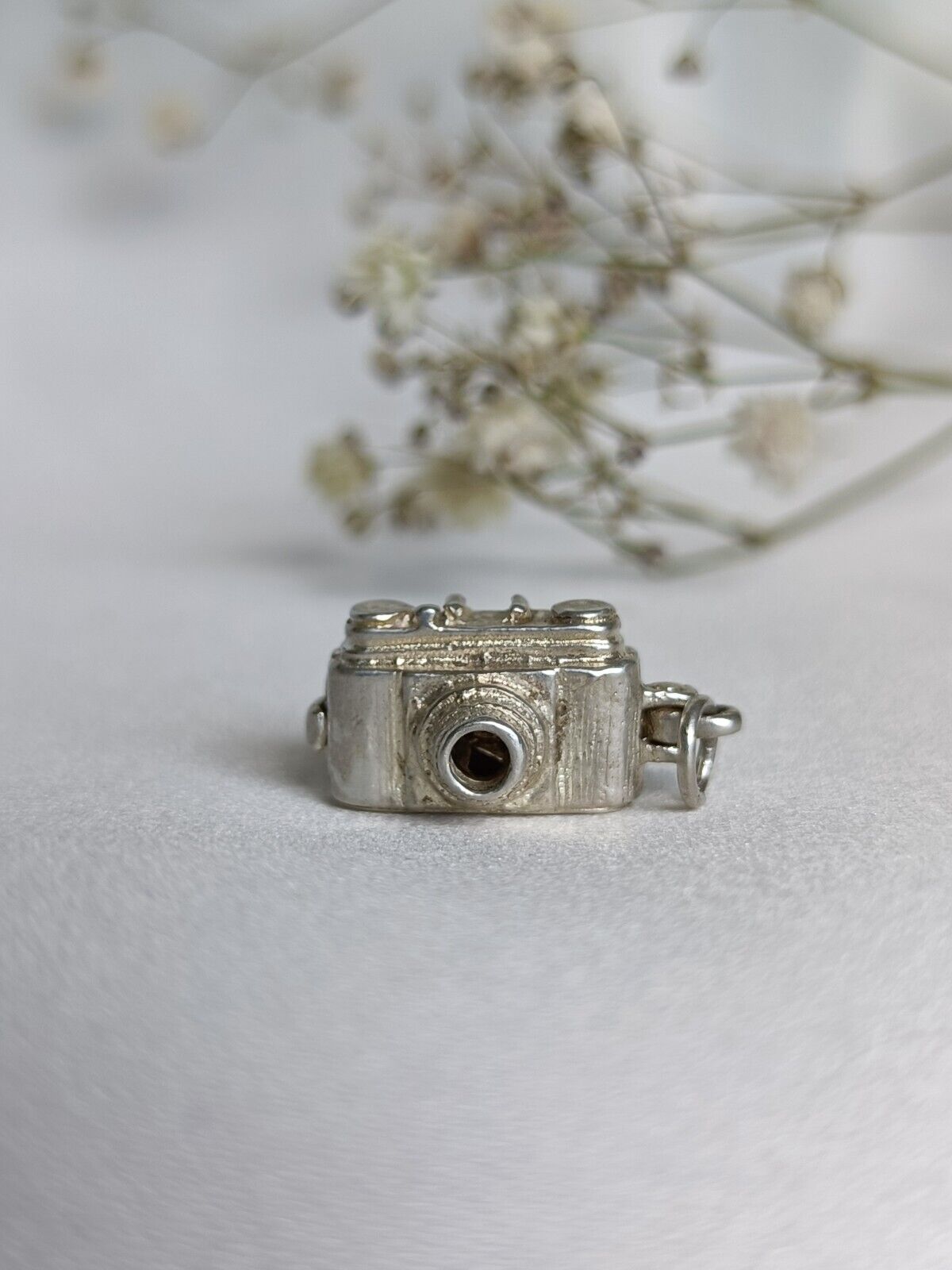 Vintage Sterling Silver Opening Camera Charm Or Small Pendant