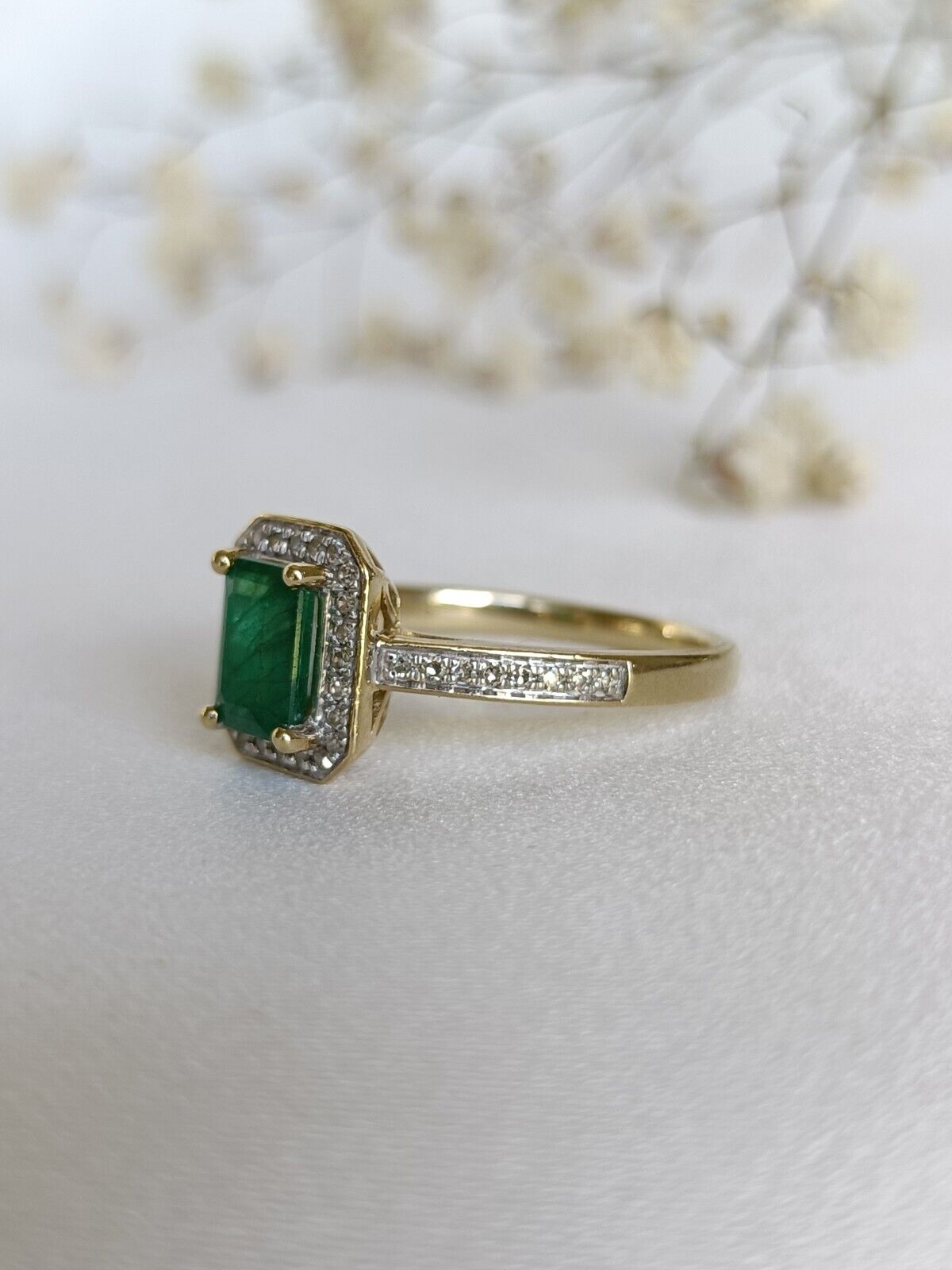 Contemporary 9ct Yellow Gold Natural Emerald & .15ct Diamond Ring Size 8 Or P