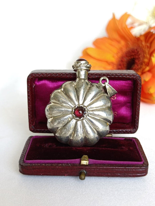 Vintage sterling silver daisy miniature perfume bottle pendant