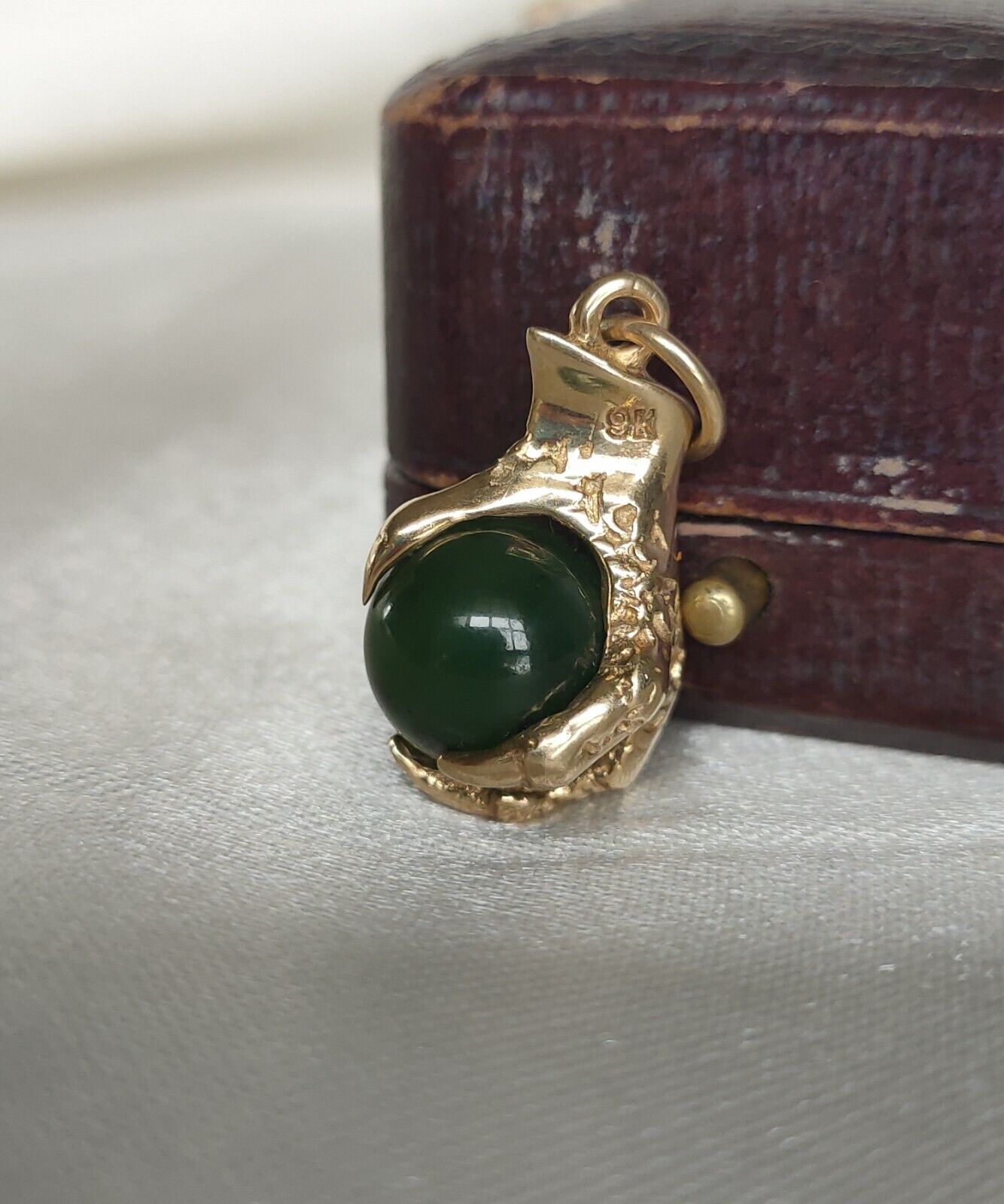 9ct Yellow Gold & Green Nephrite Jade Lucky Eagle Foot Tallon Pendant