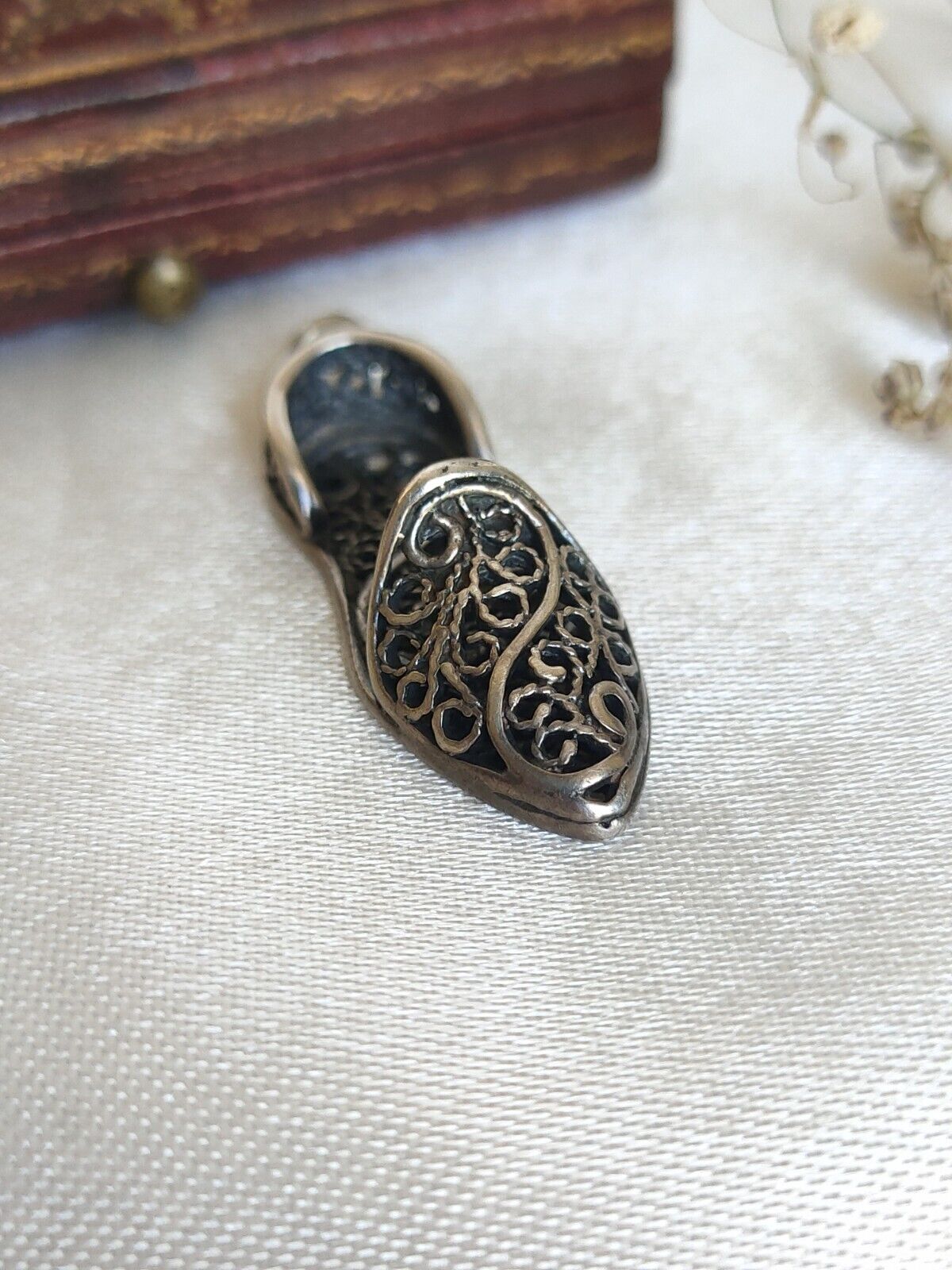 Vintage 925 Sterling Silver Filigree Shoe Pendant Or Charm