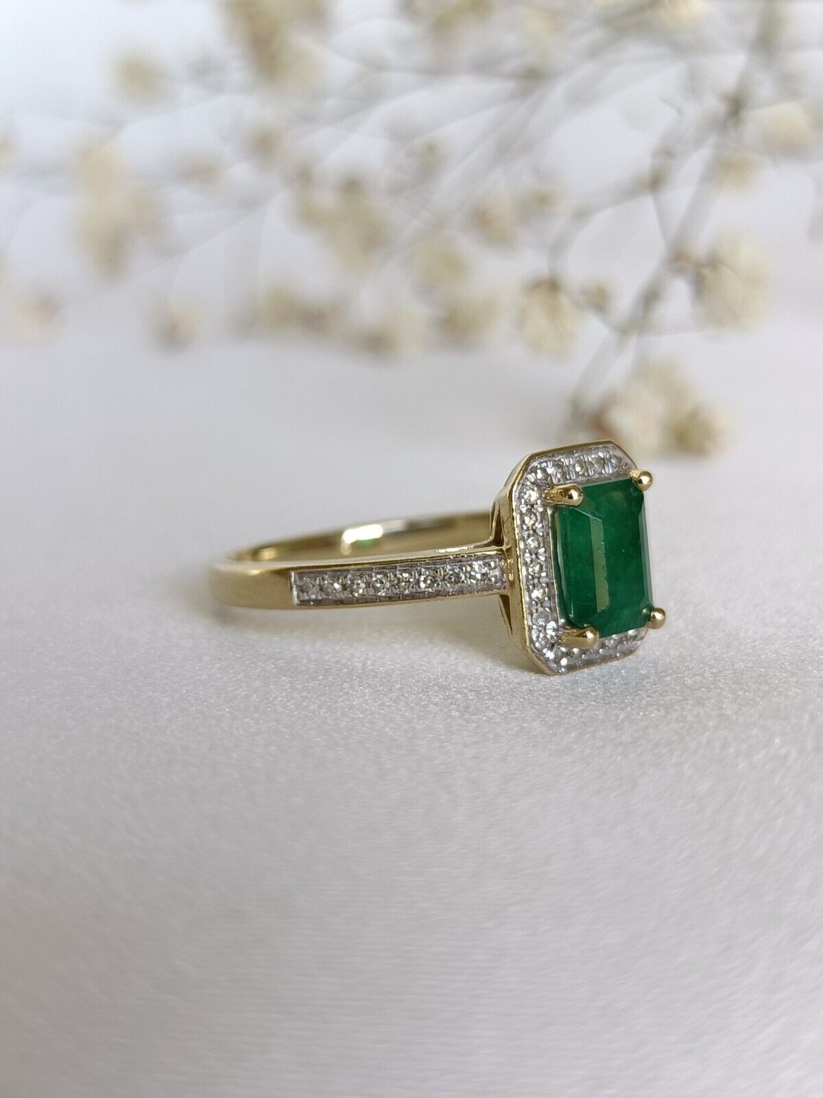 Contemporary 9ct Yellow Gold Natural Emerald & .15ct Diamond Ring Size 8 Or P