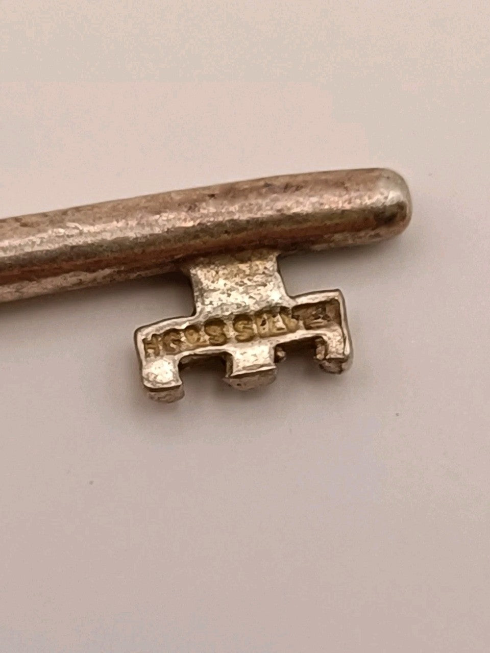 8605768