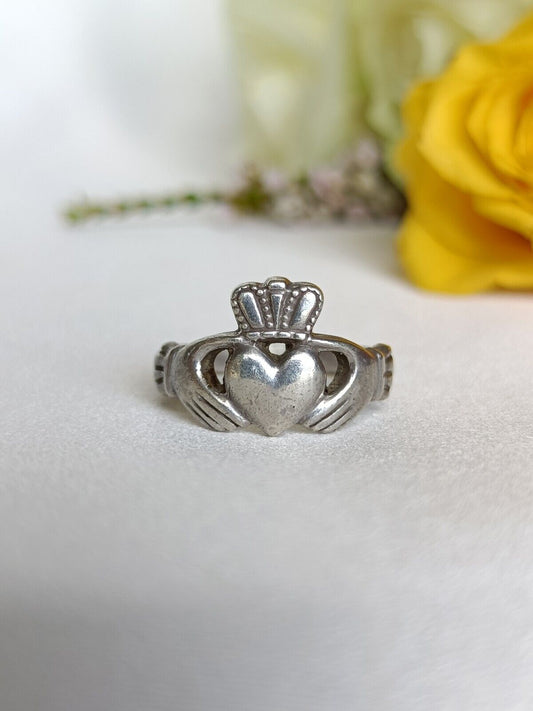 Vintage 925 Sterling Silver Genuine Irish Claddagh Ring Size 5 1/2 Or K