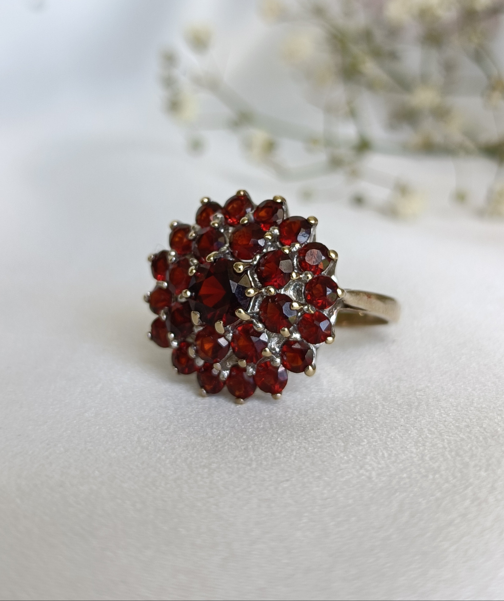 Vintage 1990 9ct Yellow Gold Almandine Garnet Bohemian Cluster Ring Size 7 1/4