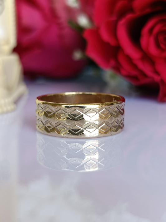Vintage Australian 9ct Yellow Gold Wide Etched Detailed Band Ring Size 5.5 Or K