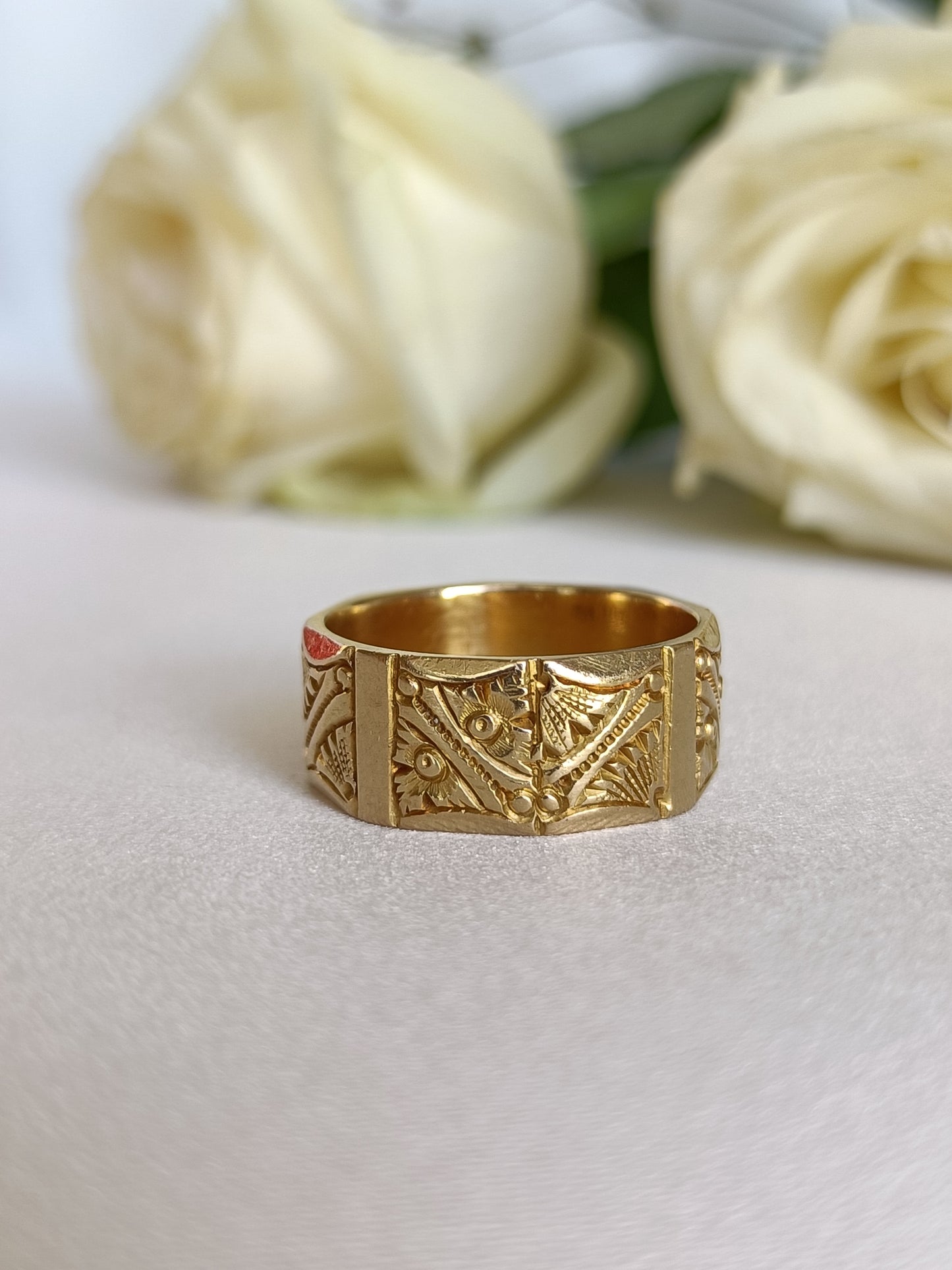 Antique Australian 18ct gold patterned wide band ring by Stuart Dawson & Co