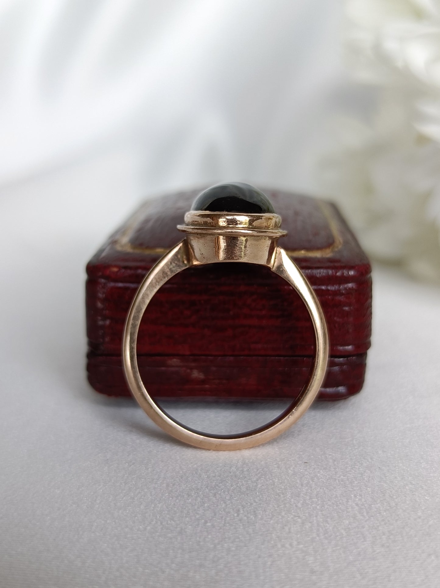 Antique 1900-1920c 9ct Gold and cabochon pyrope garnet solitaire ring size 7 1/4 US or N 1/2 UK