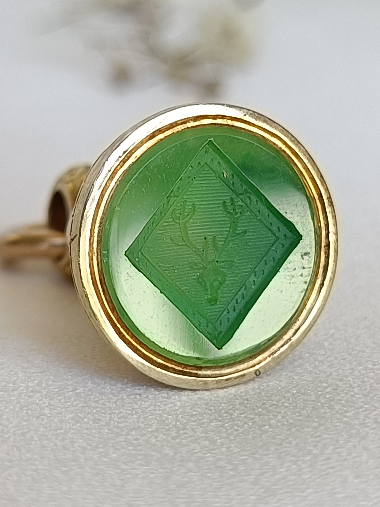 Vintage 9ct yellow gold & chrysoprase seal fob charm or pendant