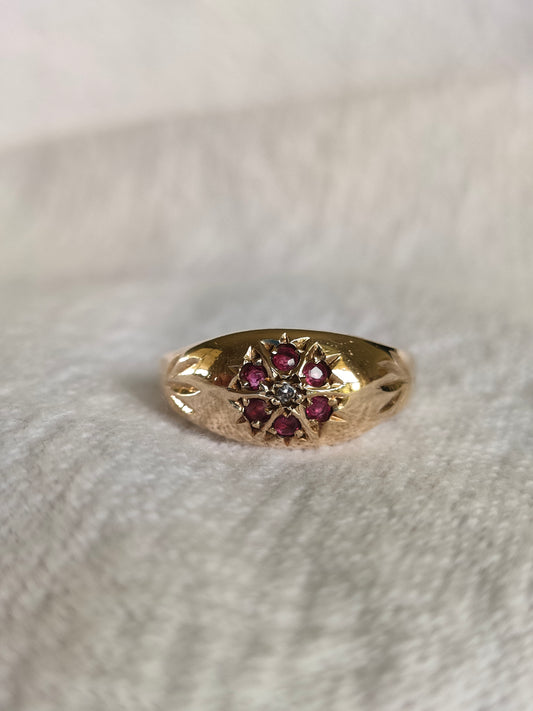 Vintage 1977 9ct gold Ruby & diamond etched Domed gypsy ring