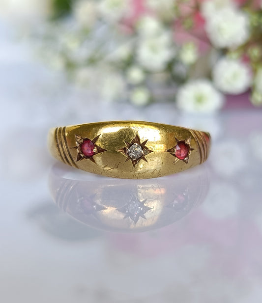 Antique 15ct Gold Rhodolite Garnet & Diamond Gypsy Band Ring Size 8 1/2 or Q