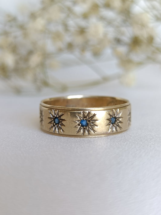 Vintage 1970's RSF 9ct yellow gold & blue spinel star etched band ring