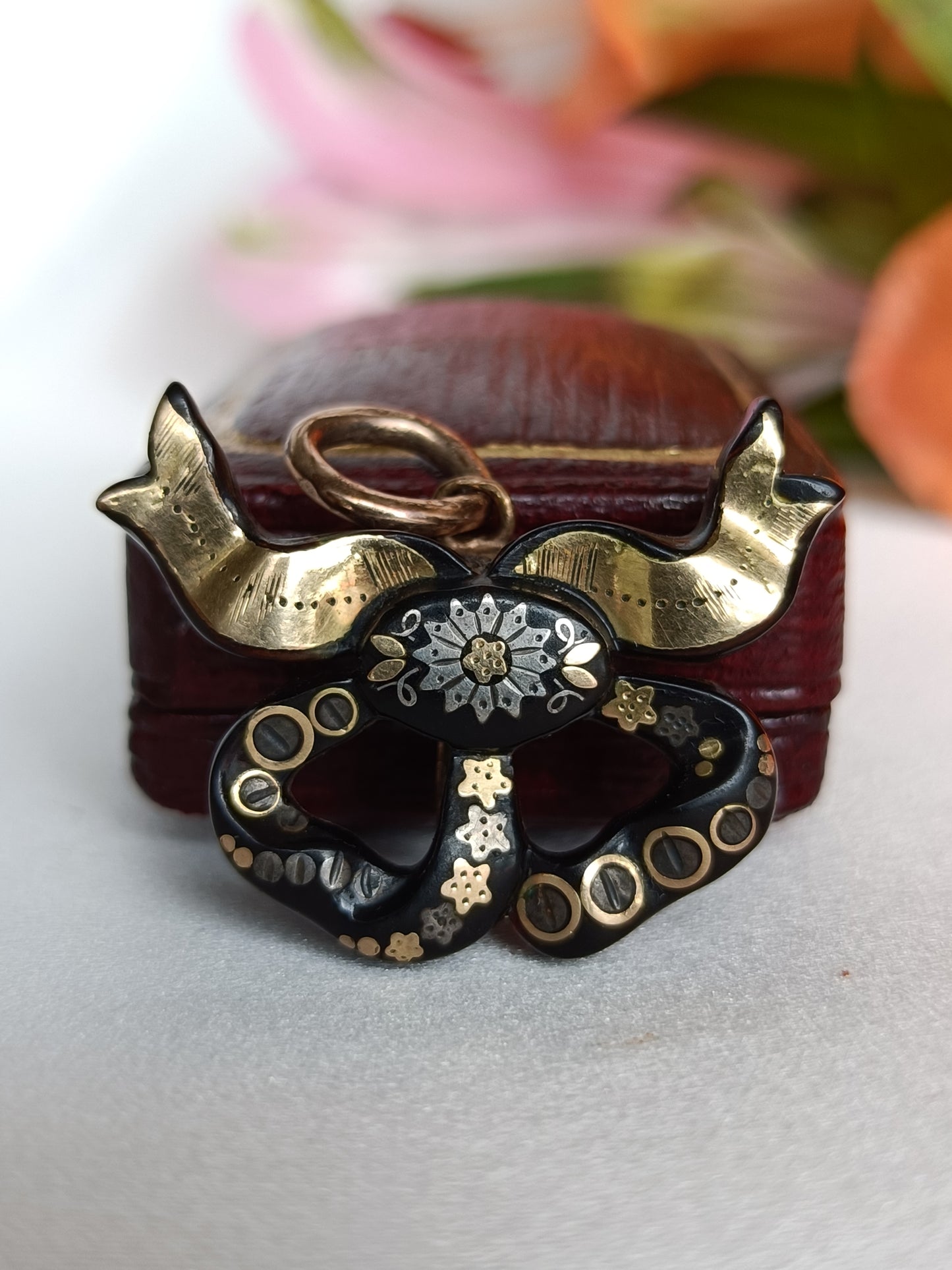 Antique Victorian 9ct gold & sterling silver piqué bow pendant