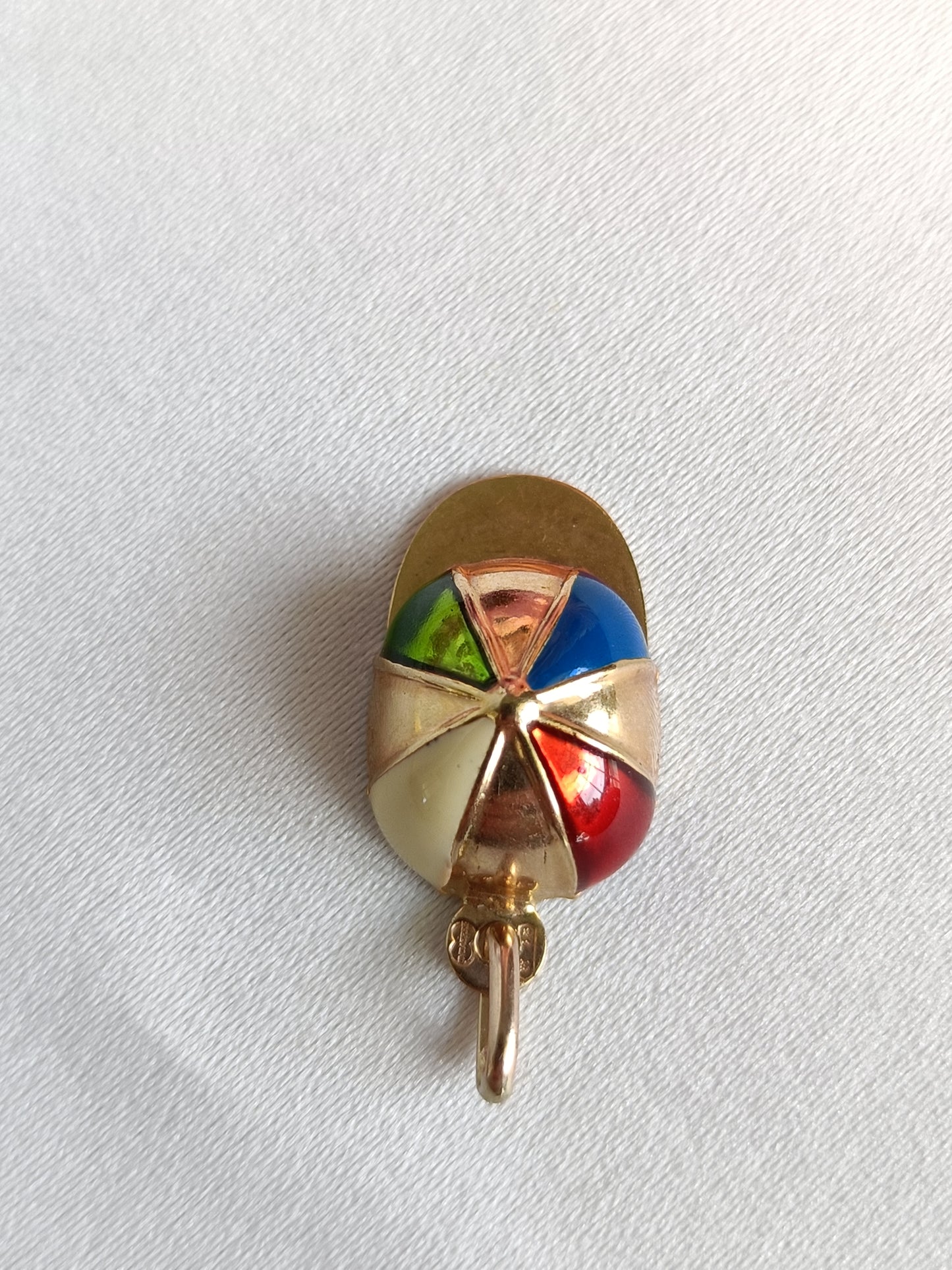 Preloved UNOAERRE 9ct yellow gold & enamel jockey cap hat charm or pendant