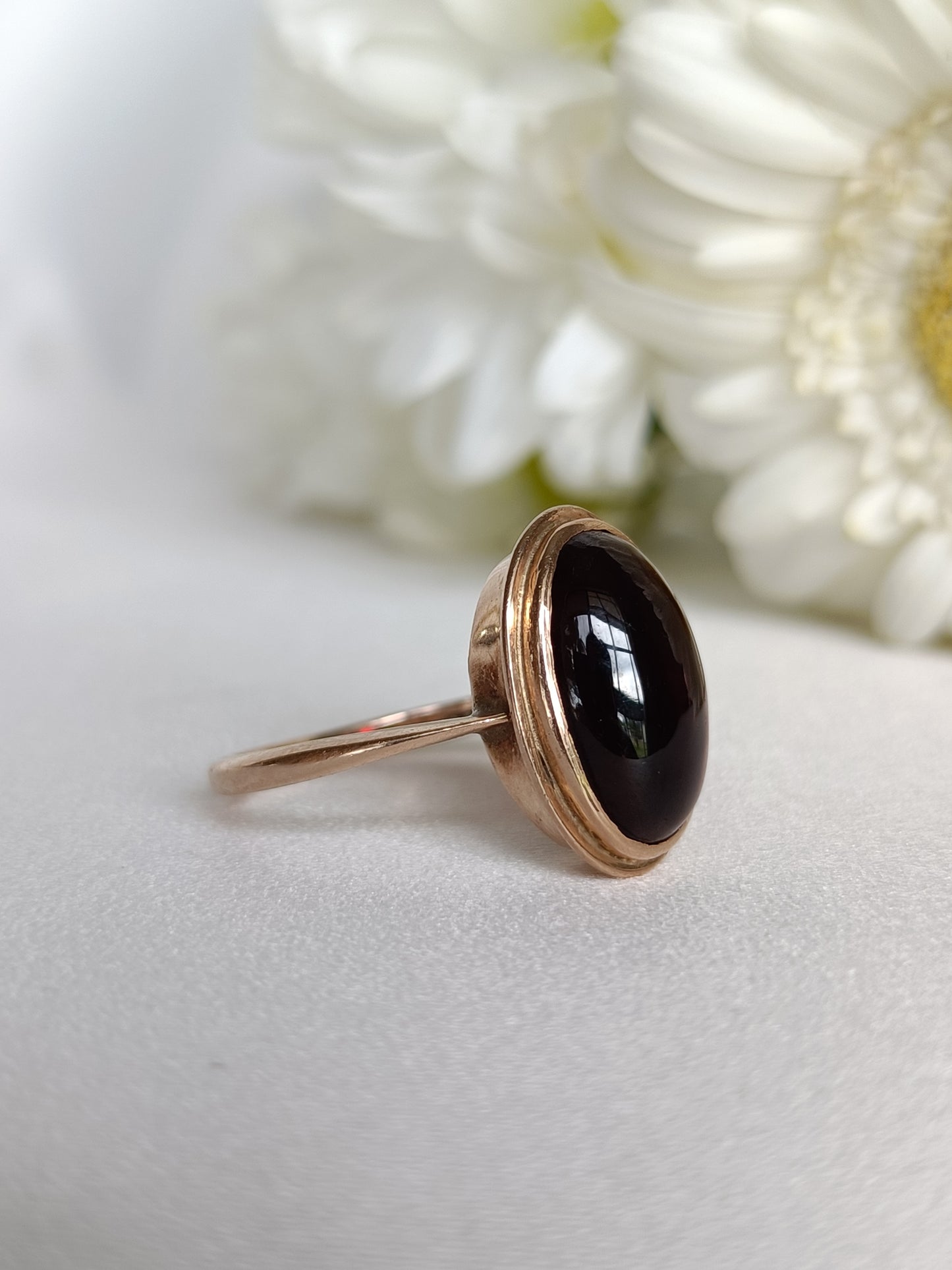 Antique 1900-1920c 9ct Gold and cabochon pyrope garnet solitaire ring size 7 1/4 US or N 1/2 UK