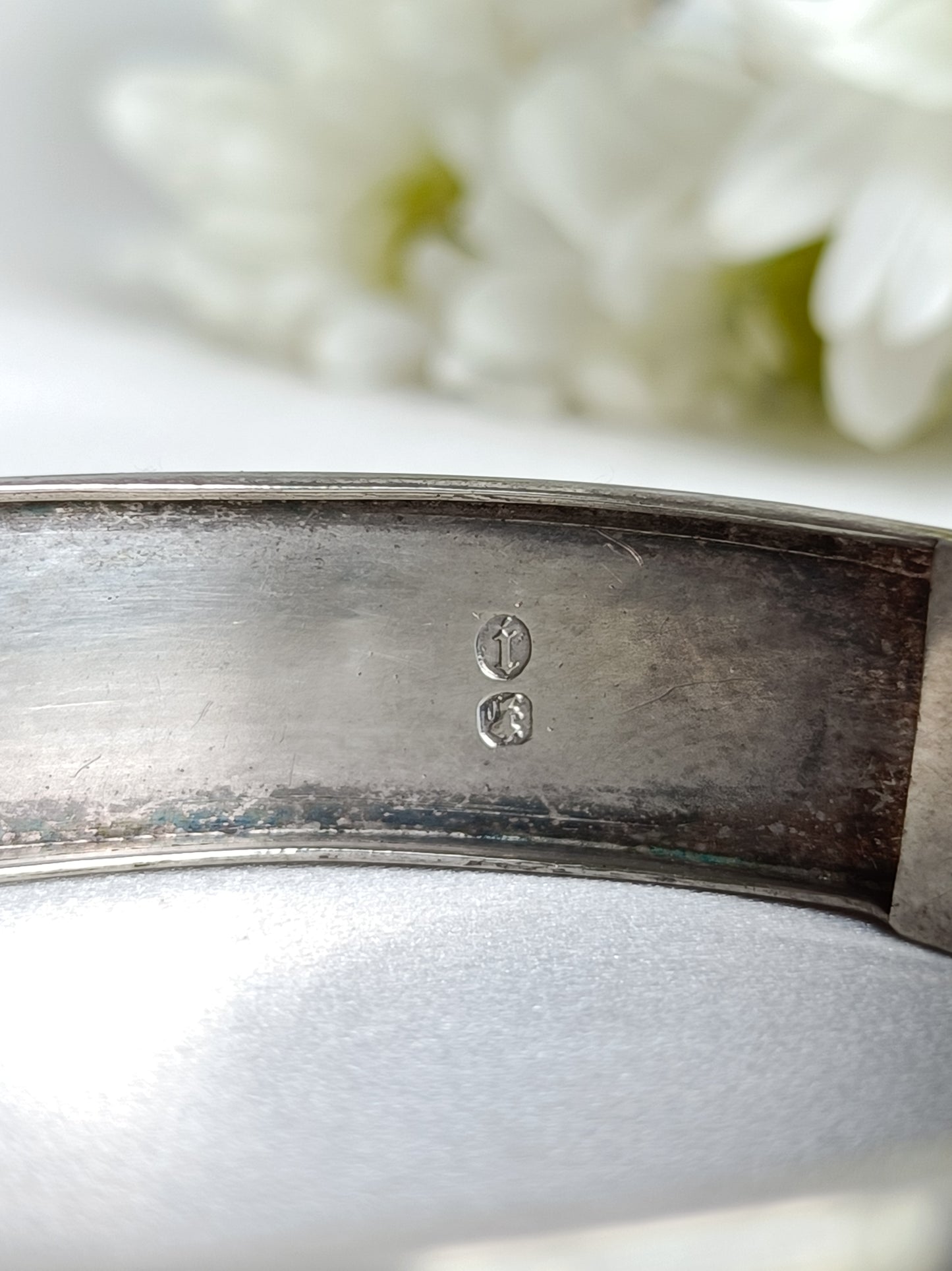 Antique 1883c sterling silver floral morning glory engraved bangle by James Fenton