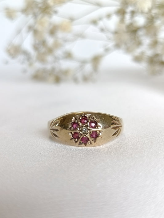 Vintage 1977 9ct gold Ruby & diamond etched Domed gypsy ring size 7 1/2 or O